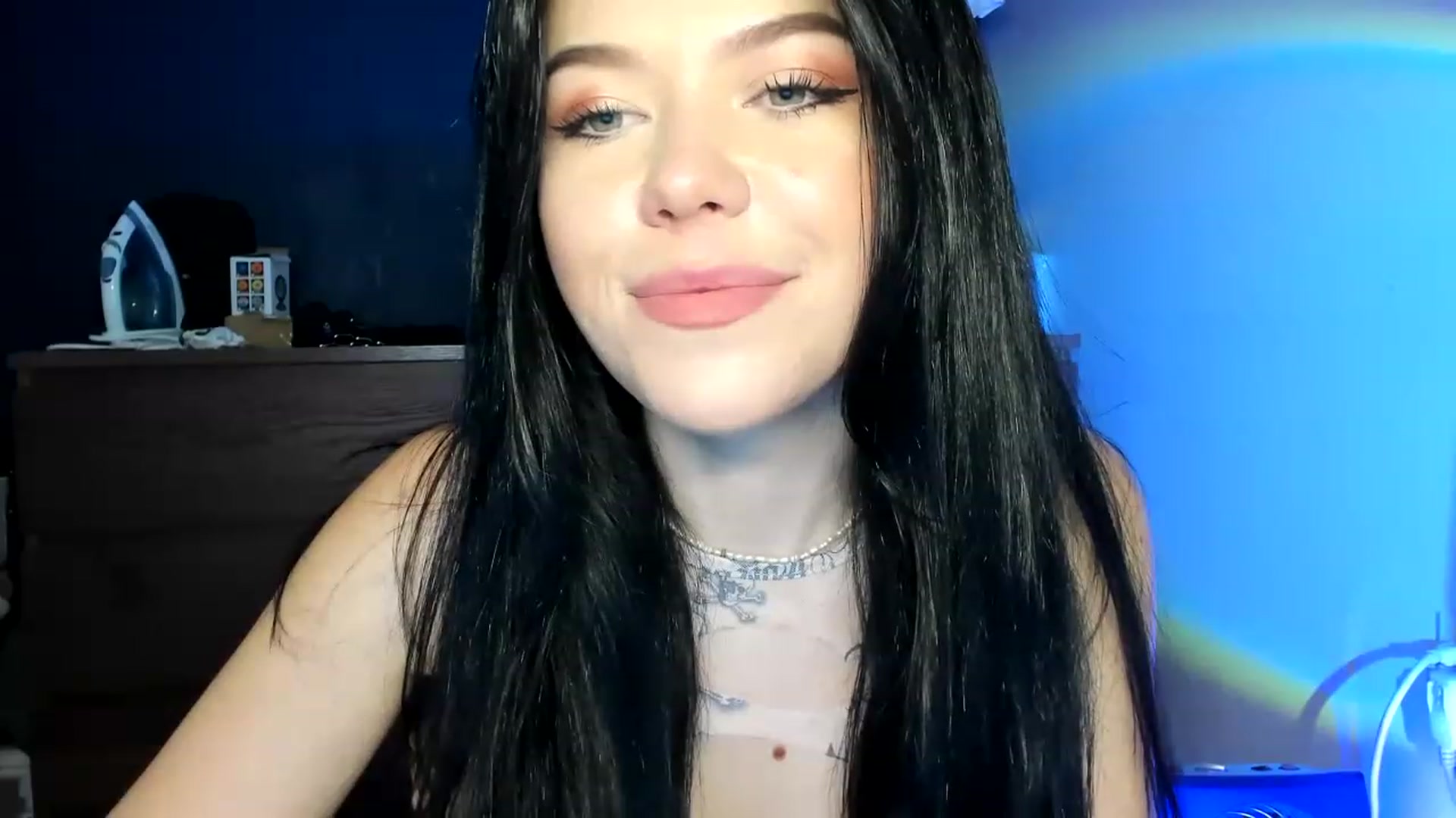 Gallery image thumbnail from Nancy_Morris's myfreecams stream on, 04/28/2023, 03:45 image 4 of 20