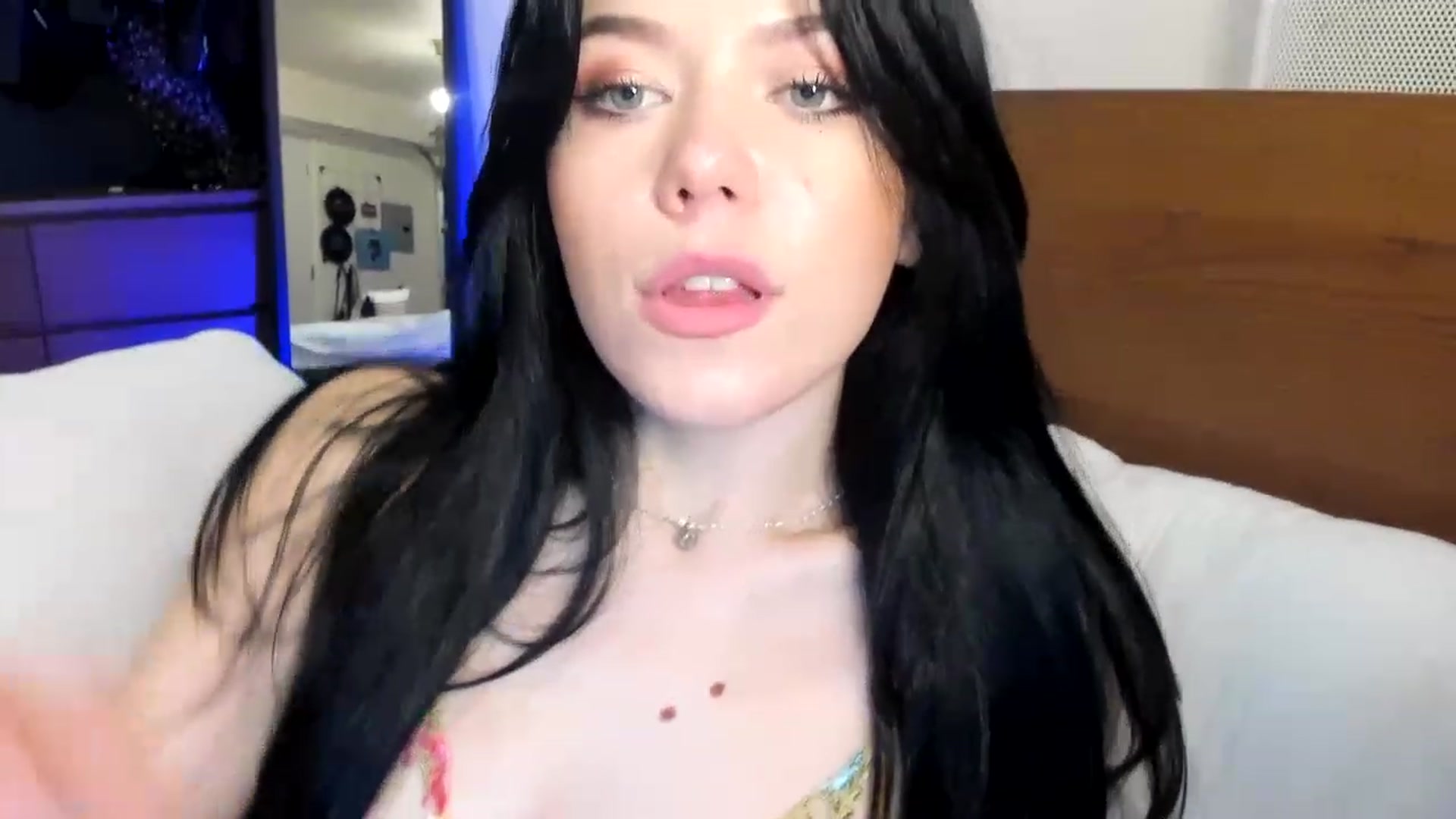 Gallery image thumbnail from Nancy_Morris's myfreecams stream on, 04/28/2023, 06:12 image 11 of 20