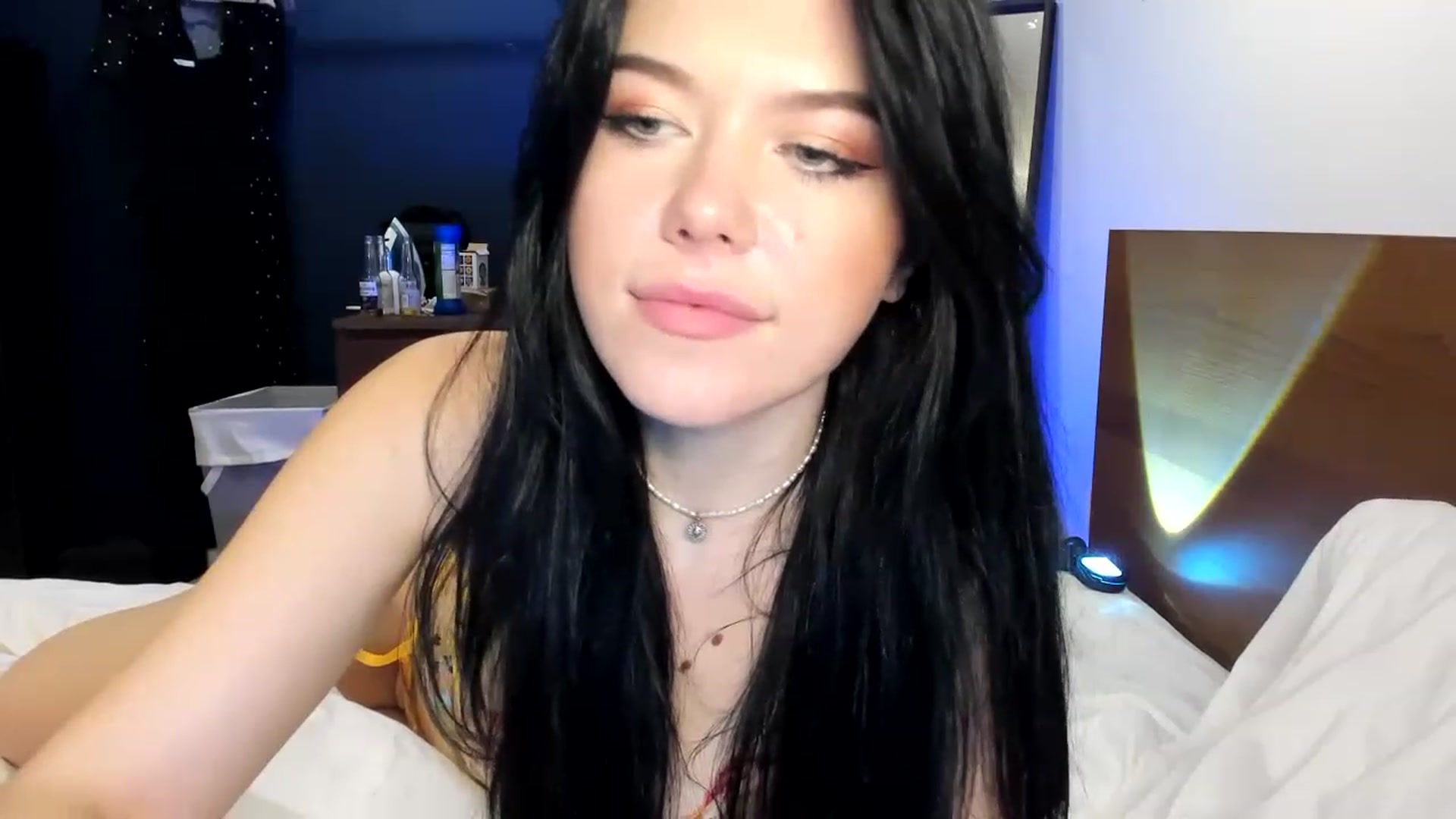 Gallery image thumbnail from Nancy_Morris's myfreecams stream on, 04/28/2023, 06:12 image 16 of 20