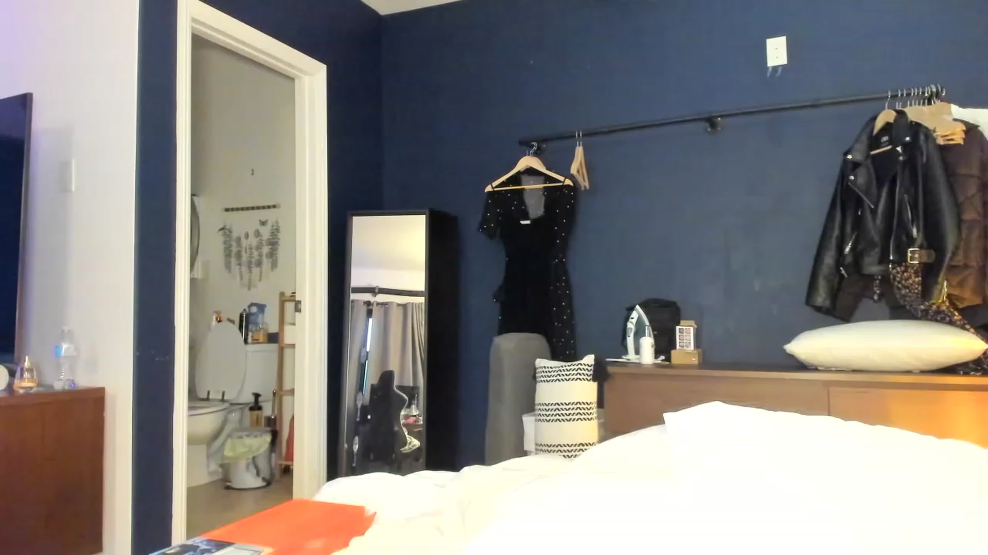 Gallery image thumbnail from Nancy_Morris's myfreecams stream on, 04/29/2023, 04:20 image 2 of 20