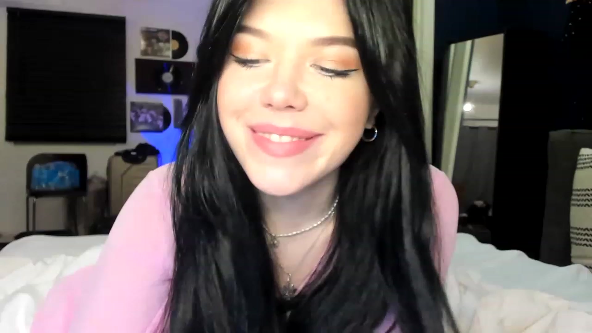 Gallery image thumbnail from Nancy_Morris's myfreecams stream on, 04/29/2023, 04:20 image 14 of 20