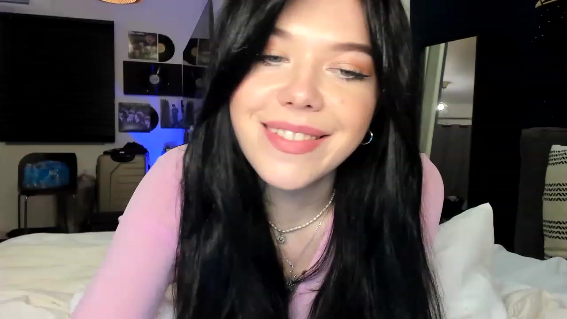 Gallery image thumbnail from Nancy_Morris's myfreecams stream on, 04/29/2023, 04:20 image 12 of 20