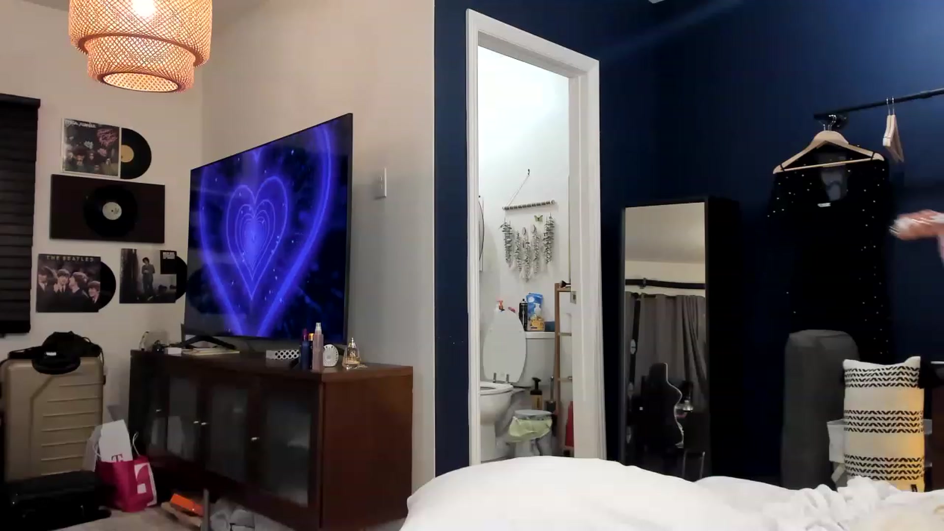 Gallery image thumbnail from Nancy_Morris's myfreecams stream on, 04/29/2023, 04:59 image 17 of 20