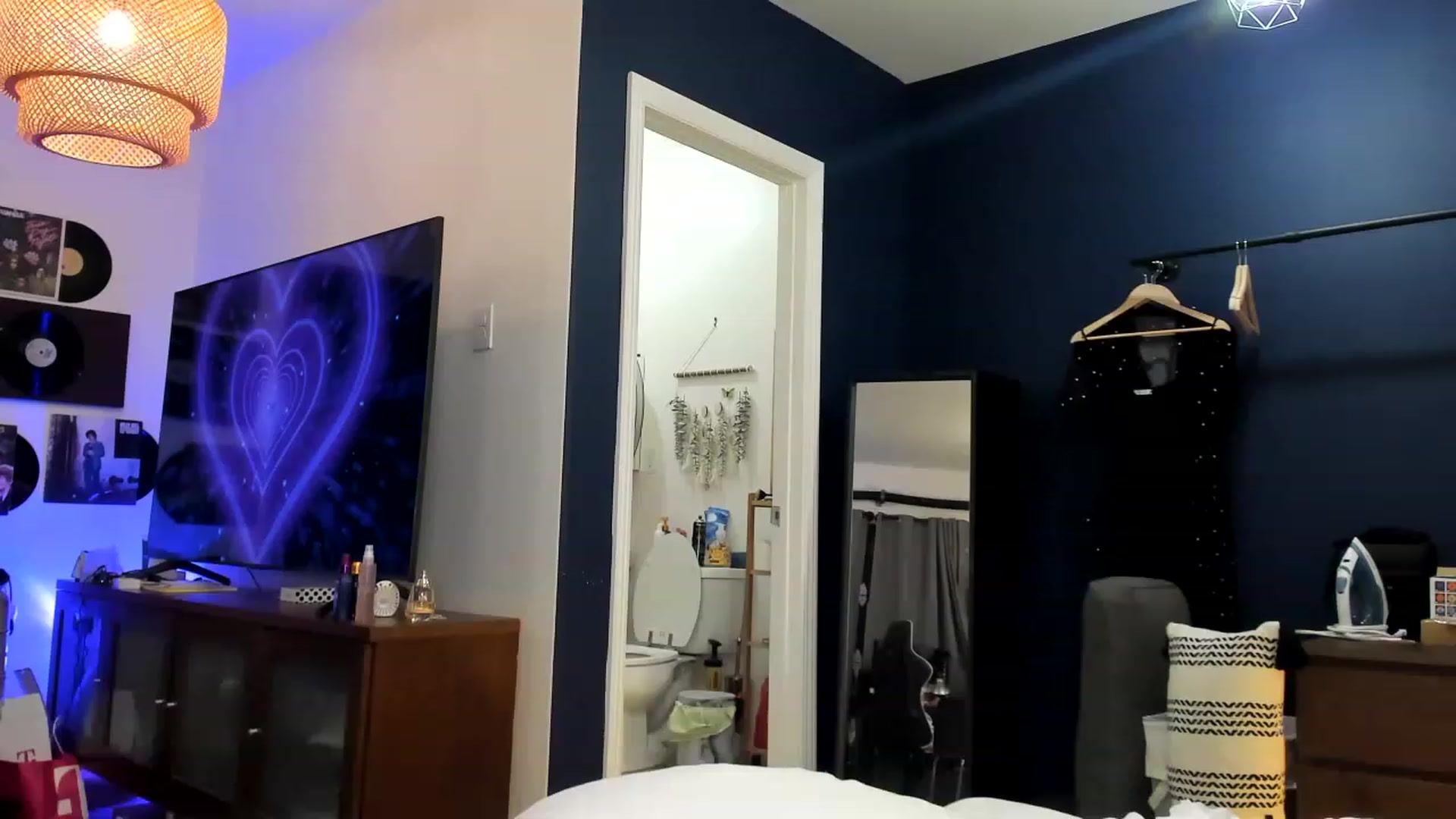 Gallery image thumbnail from Nancy_Morris's myfreecams stream on, 04/29/2023, 04:59 image 20 of 20