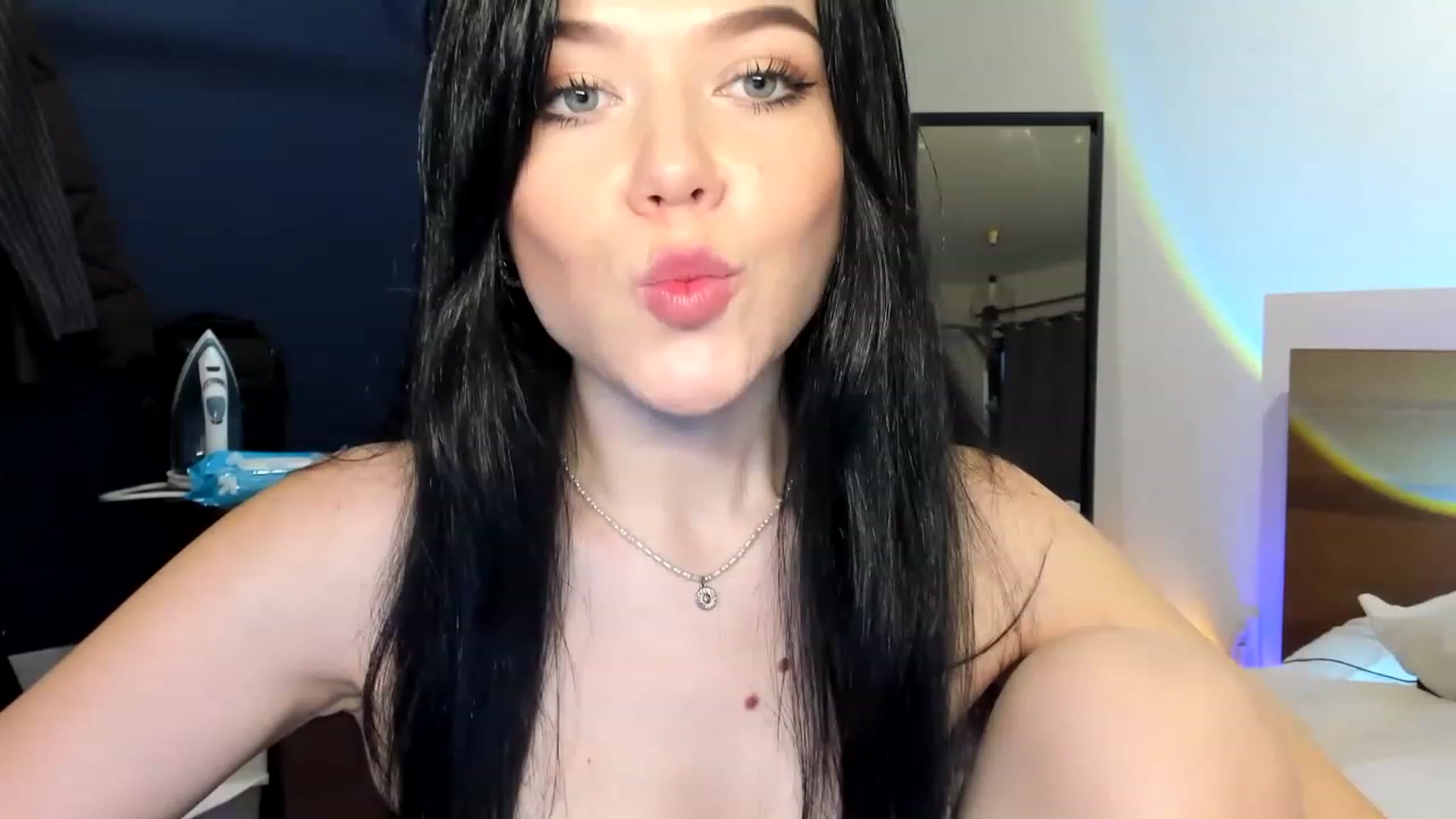 Gallery image thumbnail from Nancy_Morris's myfreecams stream on, 04/30/2023, 01:55 image 17 of 20