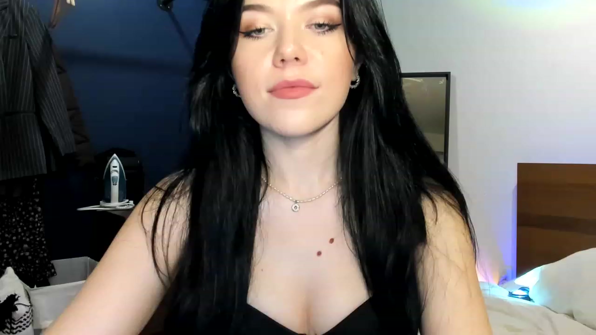 Gallery image thumbnail from Nancy_Morris's myfreecams stream on, 04/30/2023, 03:49 image 3 of 20
