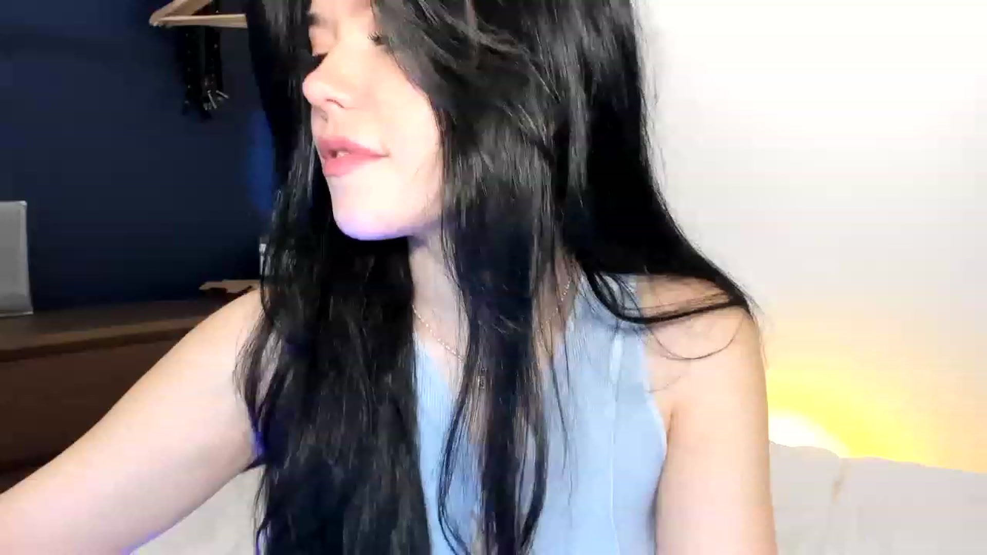 Gallery image thumbnail from Nancy_Morris's myfreecams stream on, 05/01/2023, 24:52 image 3 of 20