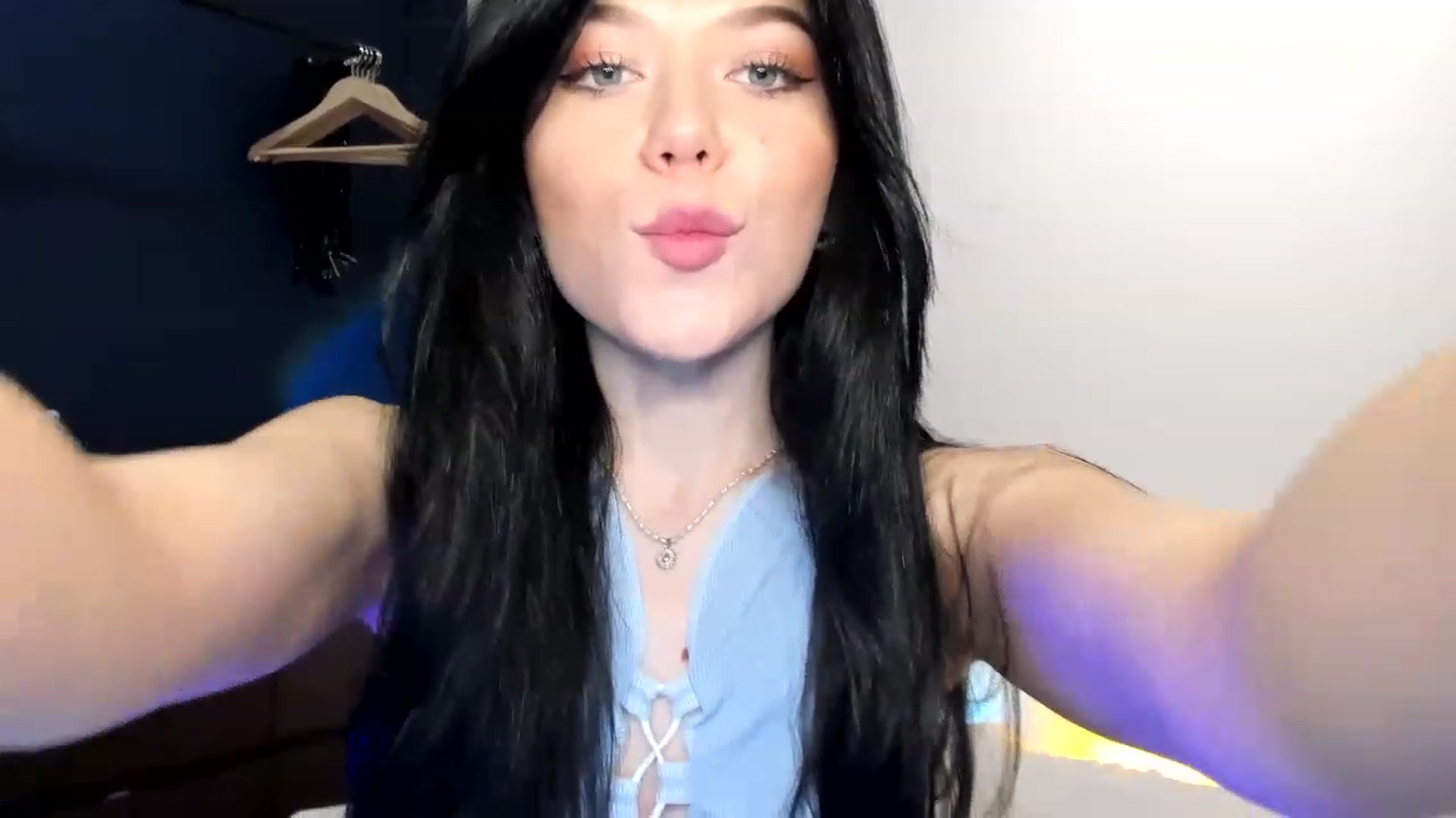 Gallery image thumbnail from Nancy_Morris's myfreecams stream on, 05/01/2023, 04:23 image 6 of 20