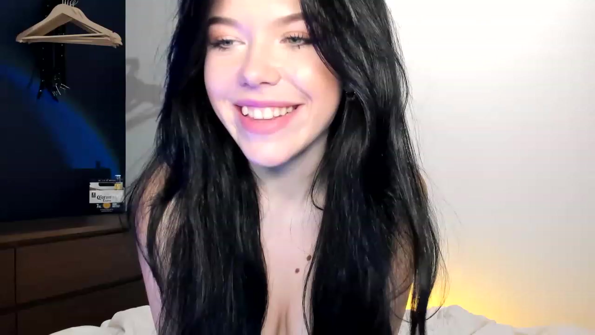 Gallery image thumbnail from Nancy_Morris's myfreecams stream on, 05/01/2023, 06:27 image 19 of 20
