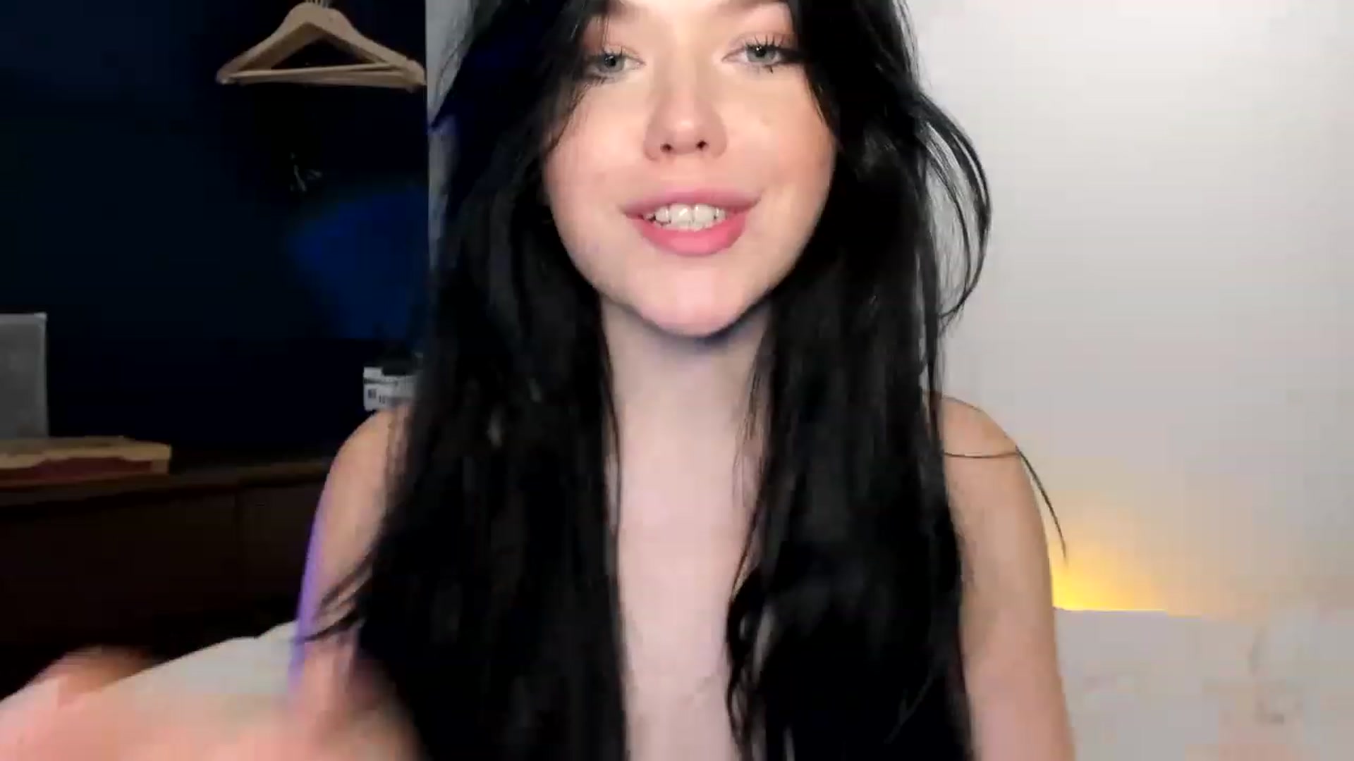 Gallery image thumbnail from Nancy_Morris's myfreecams stream on, 05/01/2023, 06:27 image 12 of 20