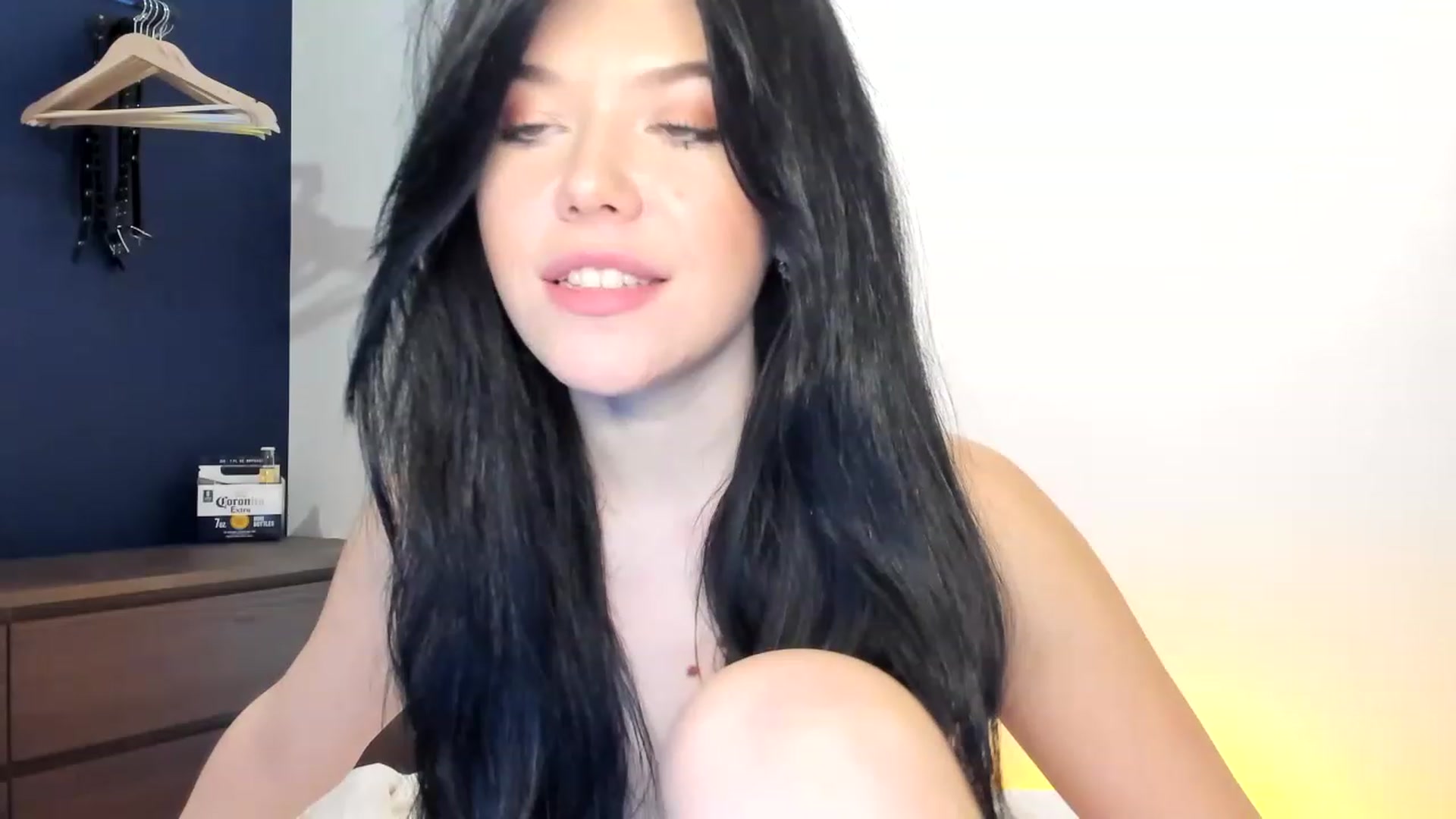 Gallery image thumbnail from Nancy_Morris's myfreecams stream on, 05/01/2023, 07:17 image 8 of 20