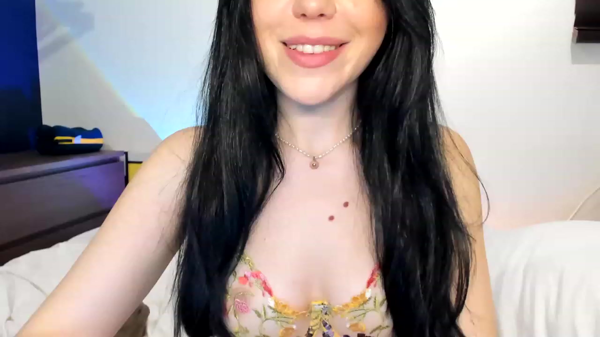 Gallery image thumbnail from Nancy_Morris's myfreecams stream on, 05/04/2023, 24:50 image 6 of 20