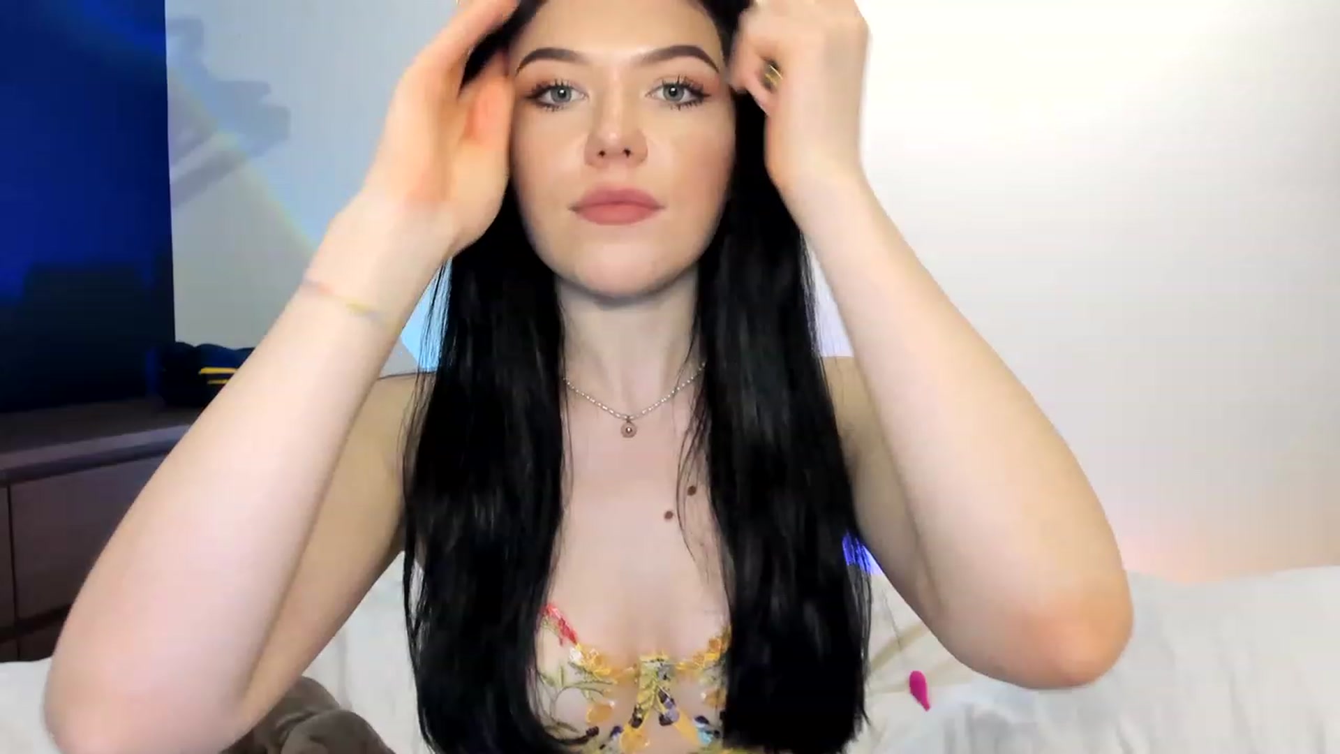 Gallery image thumbnail from Nancy_Morris's myfreecams stream on, 05/04/2023, 24:50 image 11 of 20