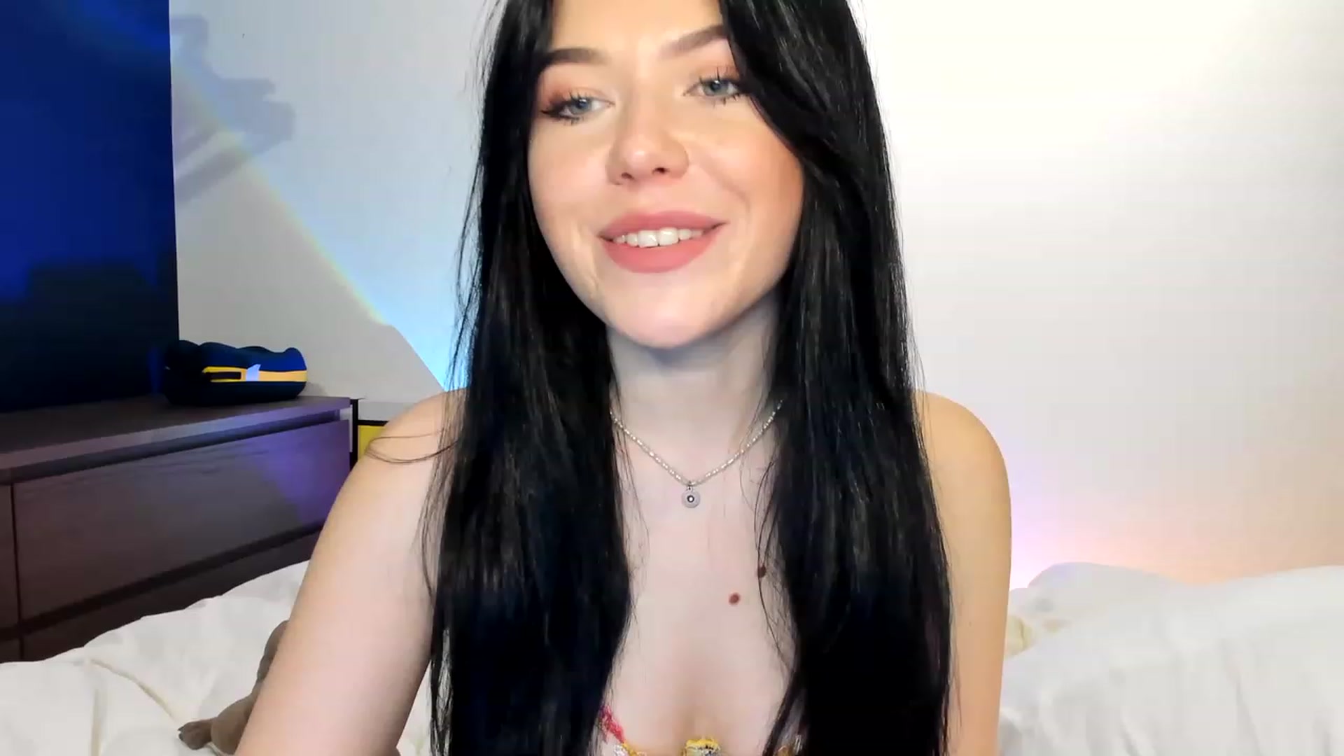 Gallery image thumbnail from Nancy_Morris's myfreecams stream on, 05/04/2023, 24:50 image 10 of 20