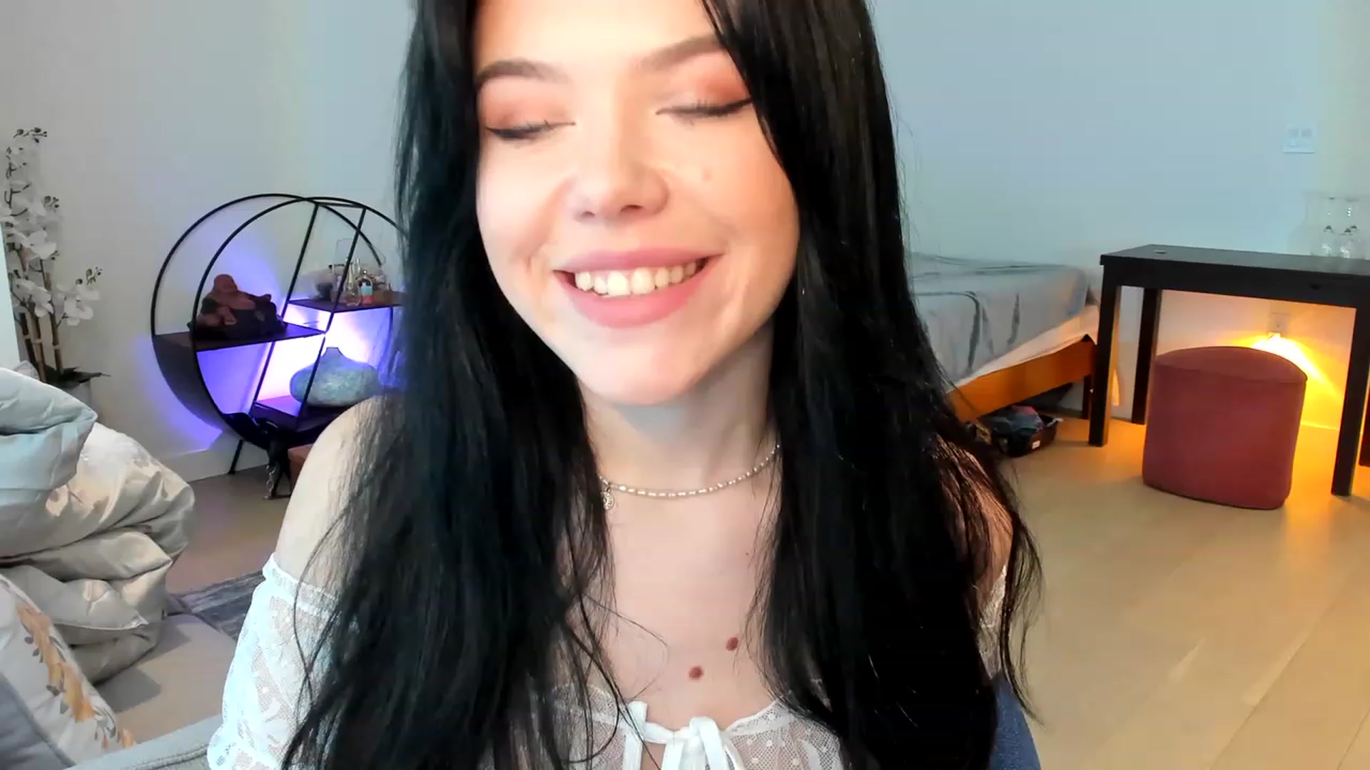 Gallery image thumbnail from Nancy_Morris's myfreecams stream on, 05/05/2023, 23:26 image 17 of 20