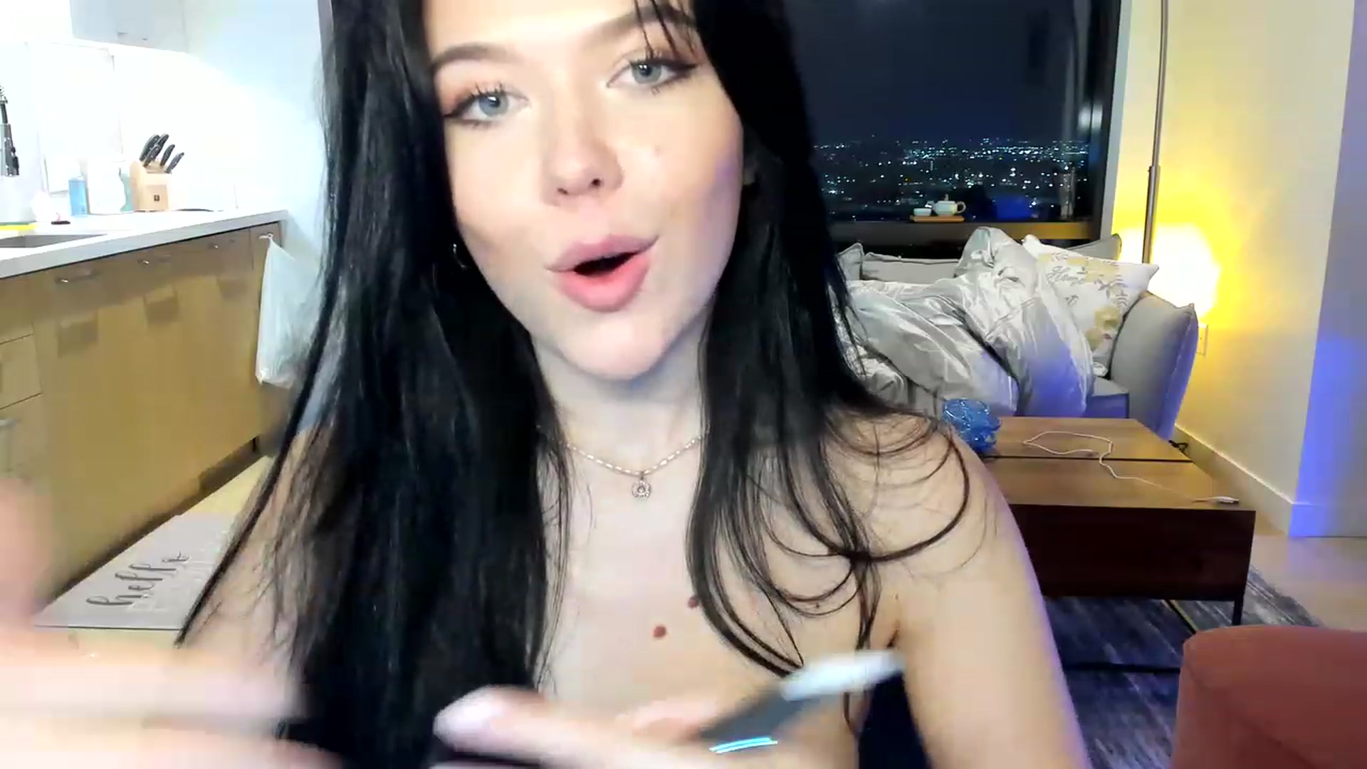 Gallery image thumbnail from Nancy_Morris's myfreecams stream on, 05/06/2023, 04:59 image 18 of 20