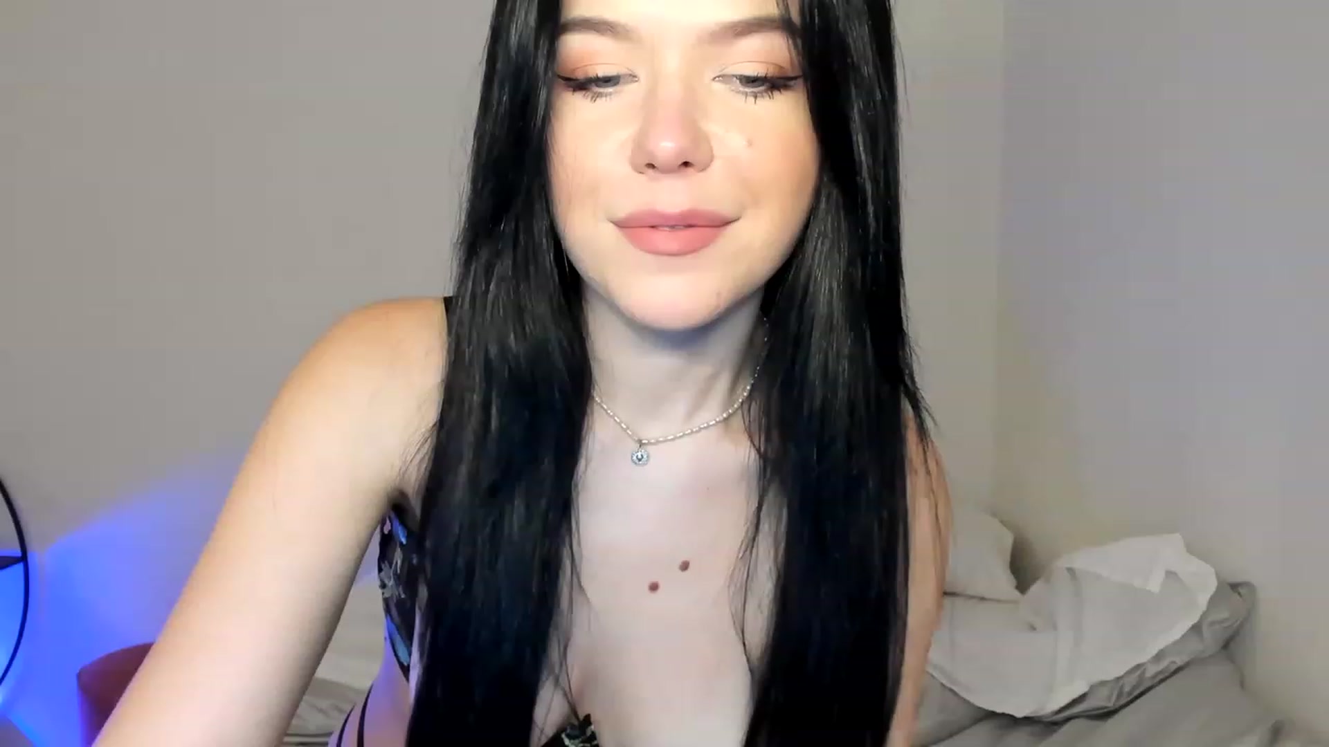 Gallery image thumbnail from Nancy_Morris's myfreecams stream on, 05/07/2023, 04:04 image 3 of 20