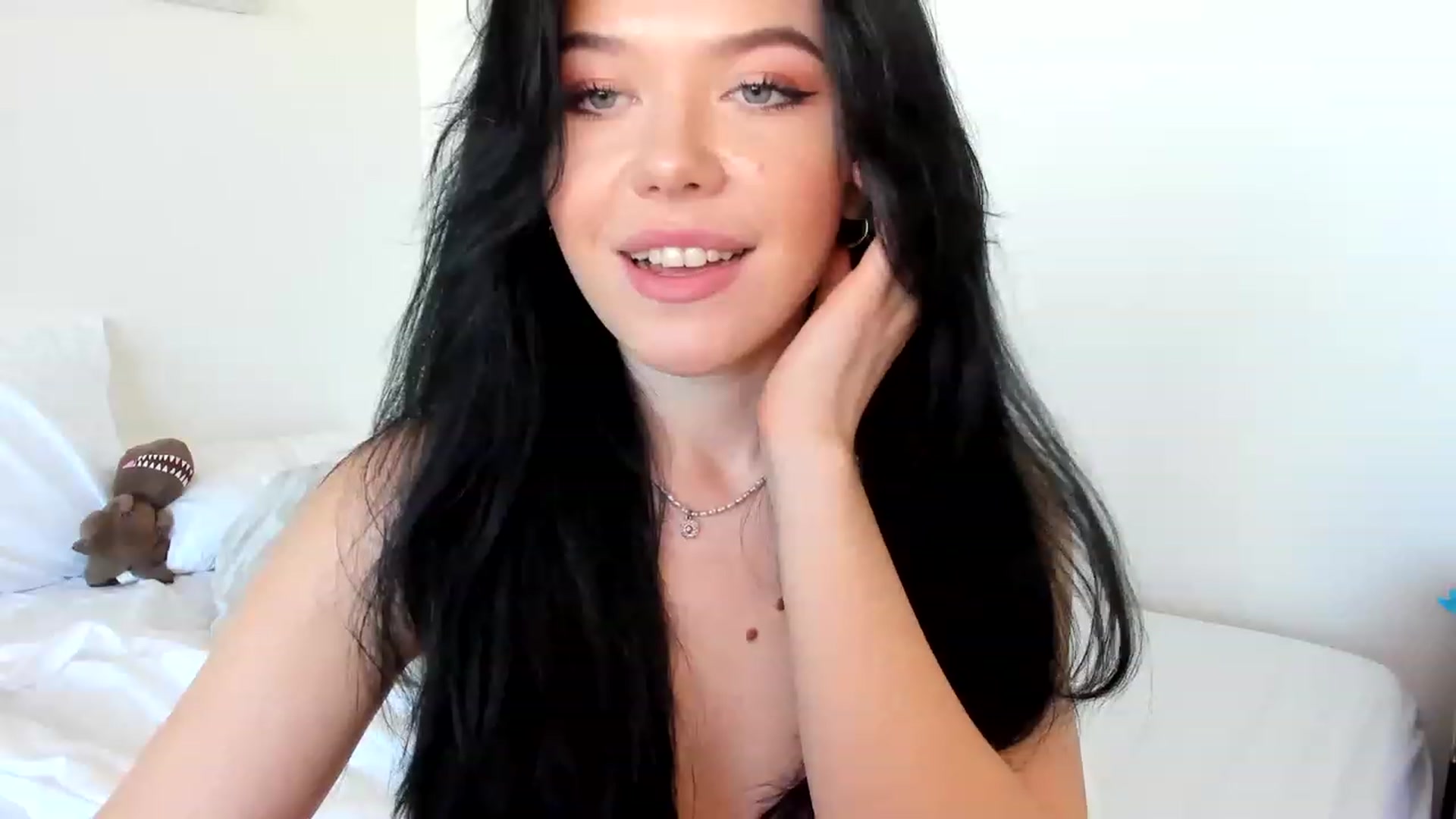 Gallery image thumbnail from Nancy_Morris's myfreecams stream on, 05/08/2023, 01:36 image 11 of 20