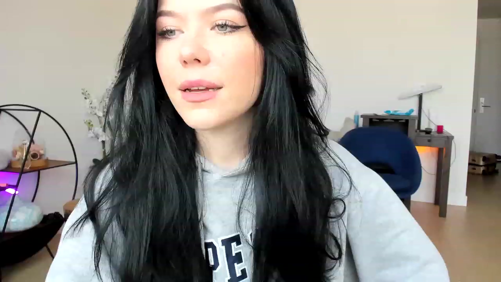 Gallery image thumbnail from Nancy_Morris's myfreecams stream on, 05/10/2023, 24:02 image 20 of 20