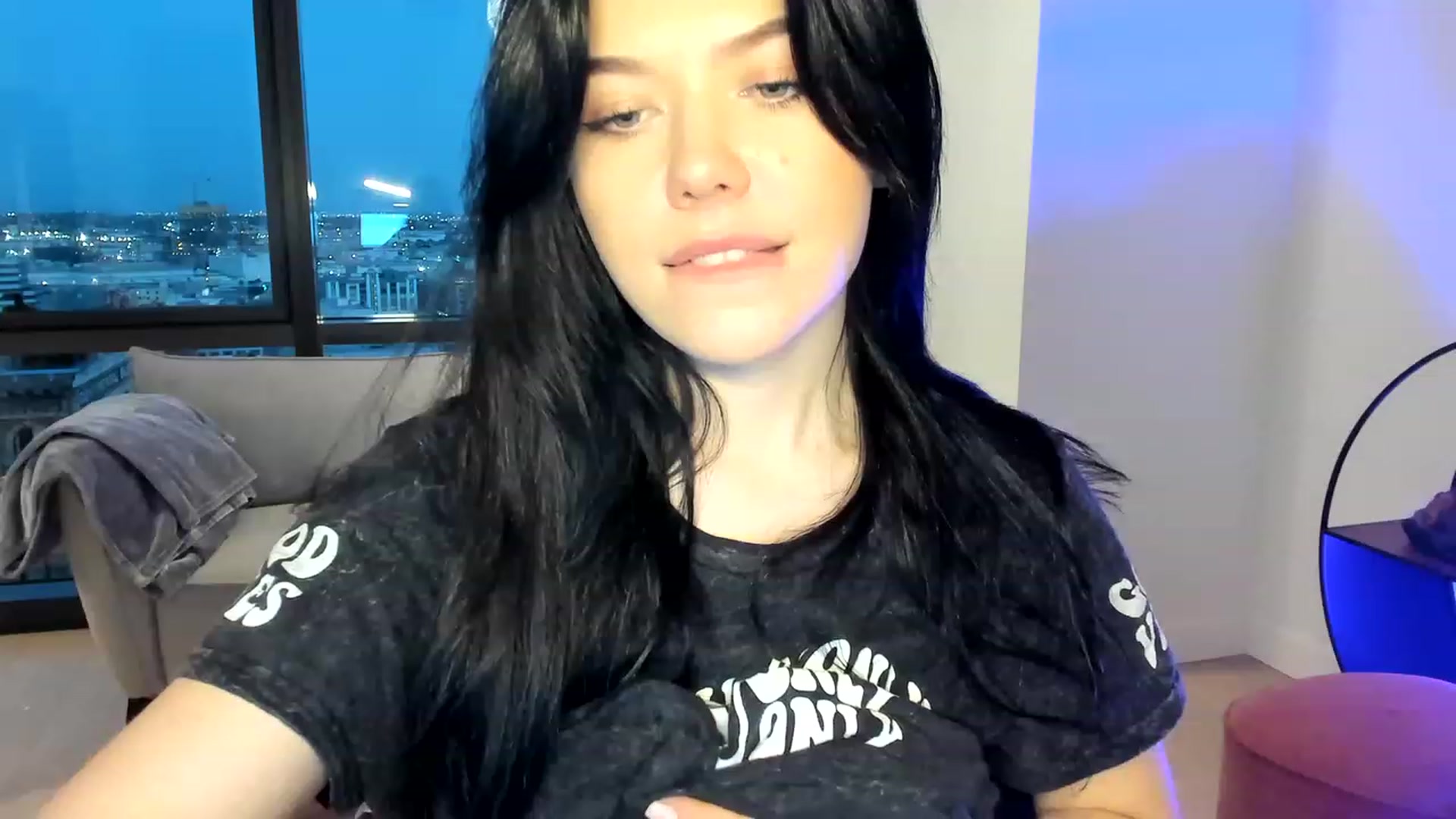 Gallery image thumbnail from Nancy_Morris's myfreecams stream on, 05/12/2023, 03:19 image 18 of 20