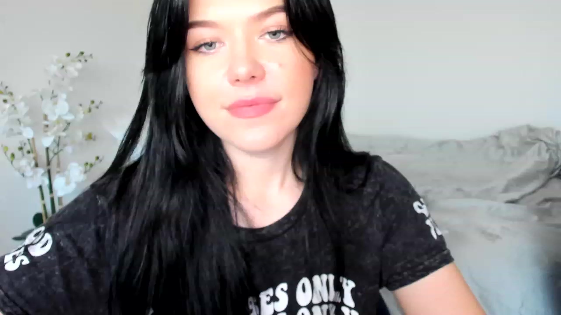 Gallery image thumbnail from Nancy_Morris's myfreecams stream on, 05/12/2023, 03:19 image 12 of 20