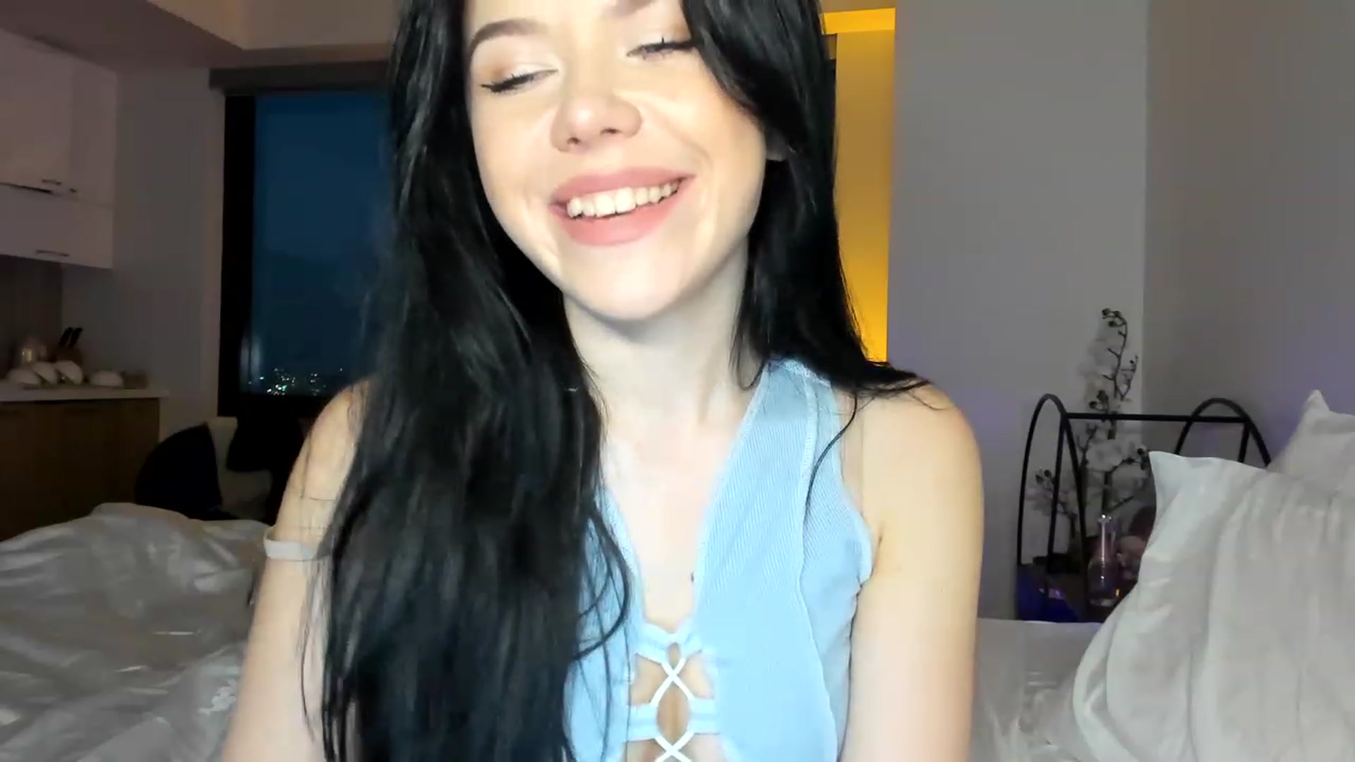 Gallery image thumbnail from Nancy_Morris's myfreecams stream on, 05/13/2023, 04:35 image 5 of 20