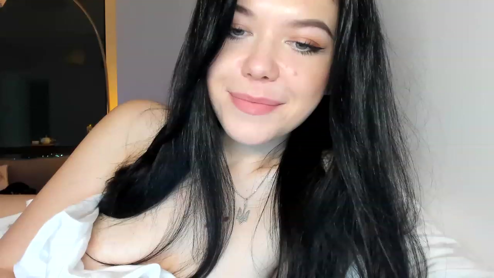 Gallery image thumbnail from Nancy_Morris's myfreecams stream on, 05/14/2023, 08:37 image 3 of 20