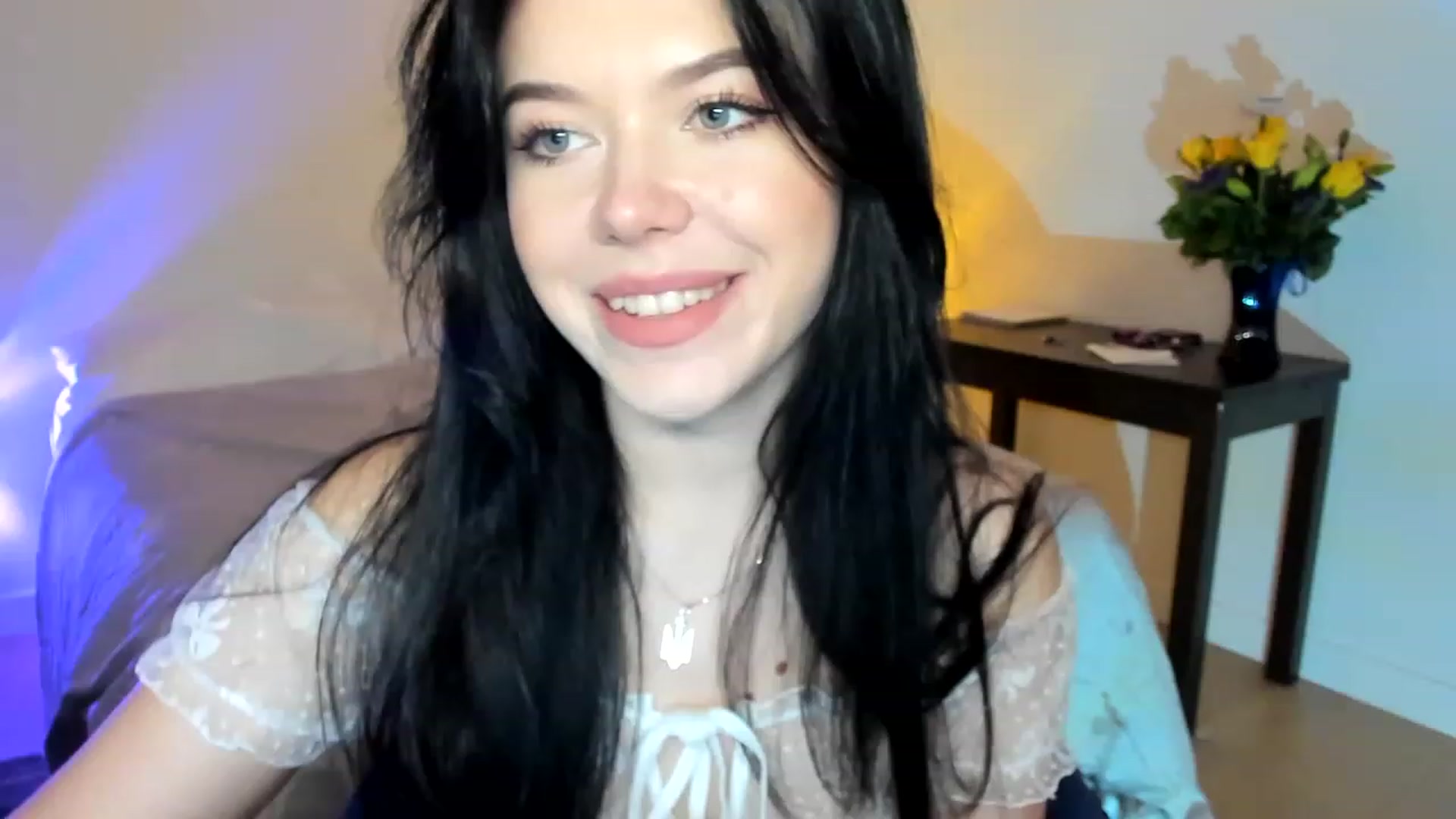 Gallery image thumbnail from Nancy_Morris's myfreecams stream on, 05/15/2023, 07:01 image 1 of 20