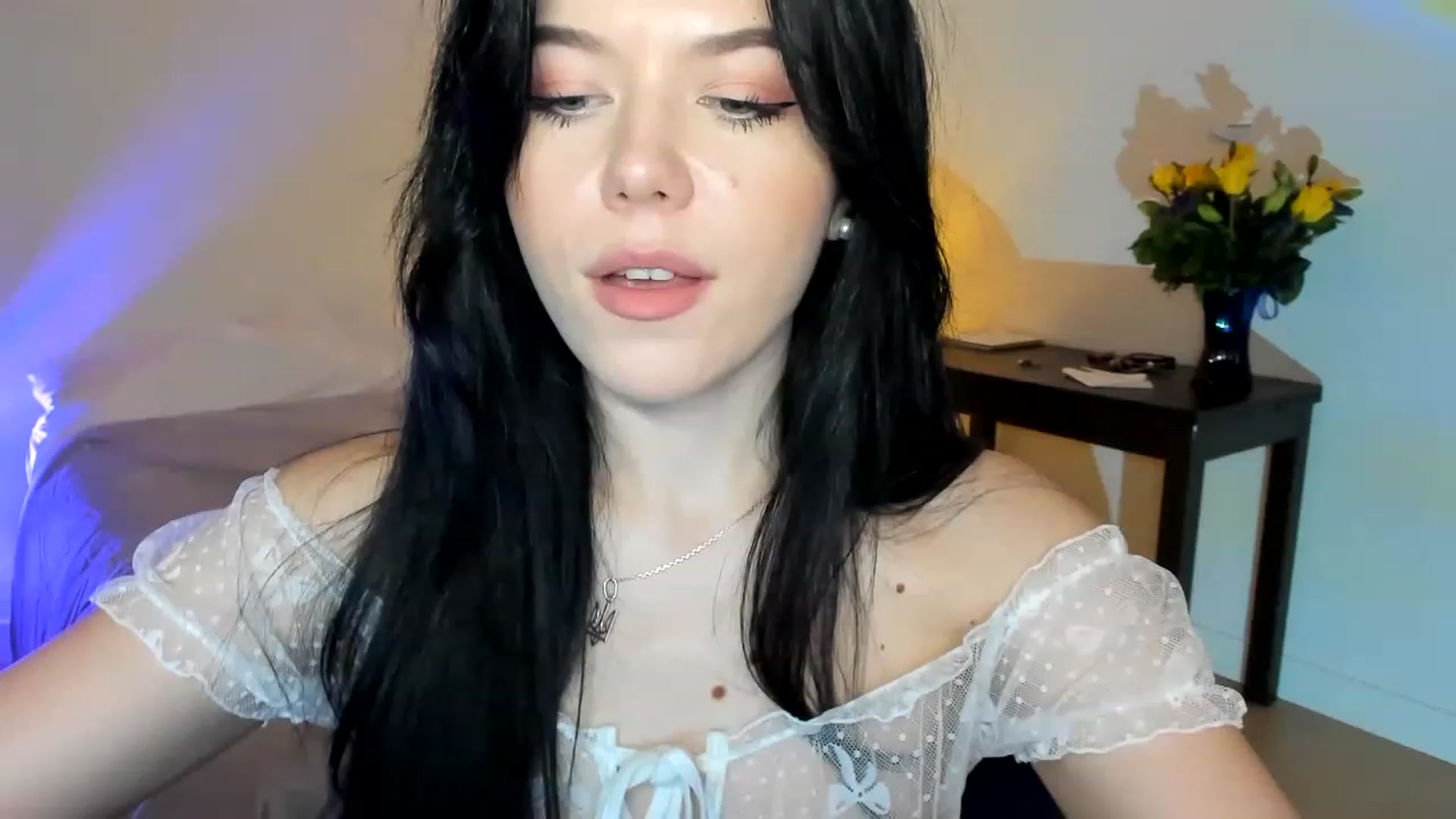 Gallery image thumbnail from Nancy_Morris's myfreecams stream on, 05/15/2023, 07:01 image 5 of 20
