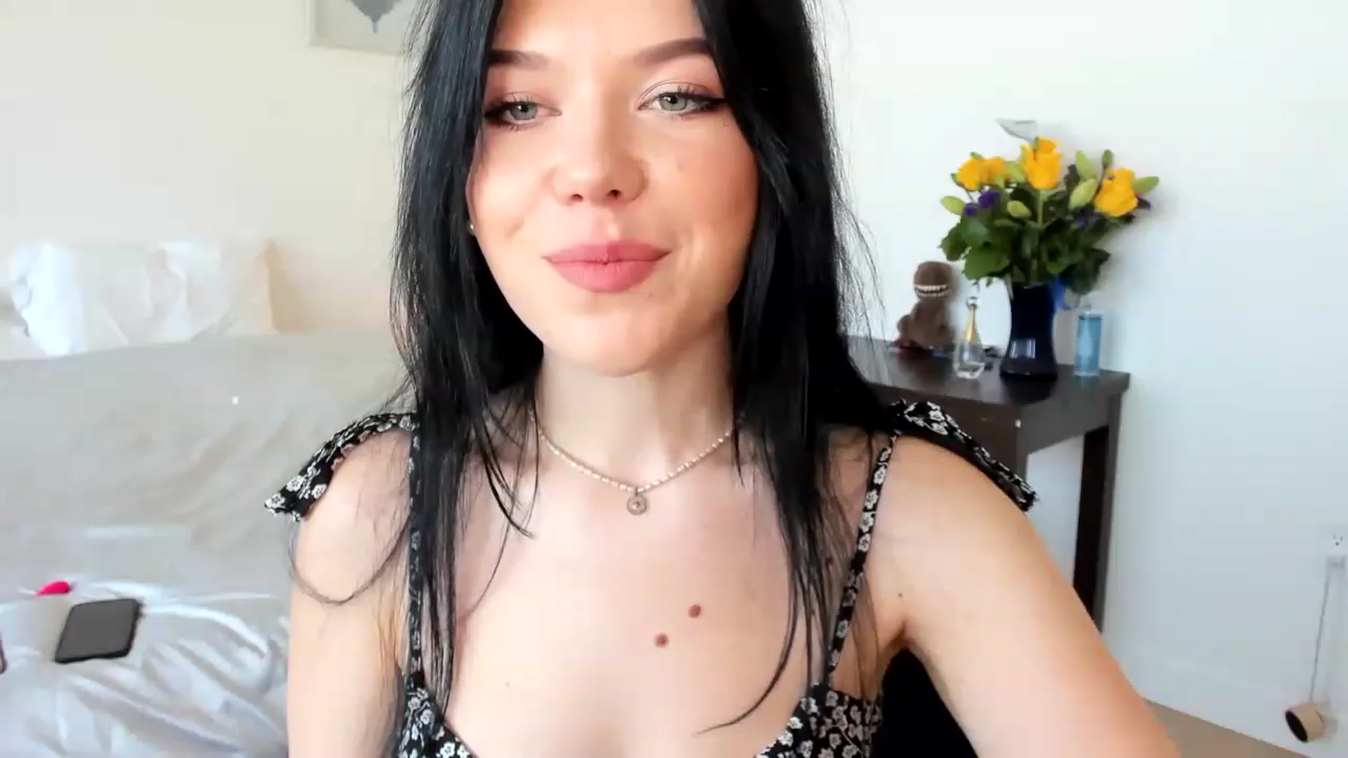 Gallery image thumbnail from Nancy_Morris's myfreecams stream on, 05/16/2023, 24:36 image 8 of 20