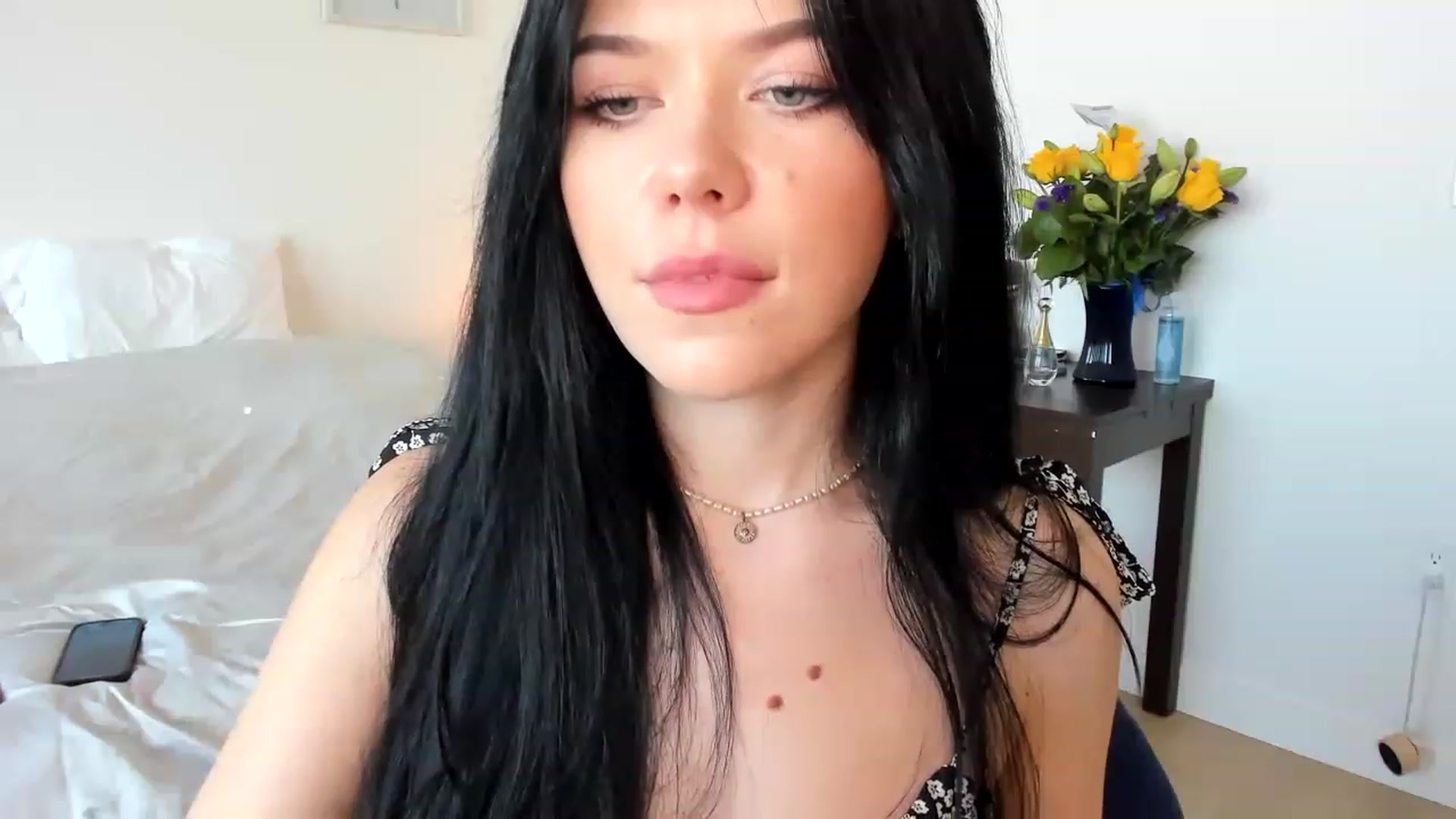 Gallery image thumbnail from Nancy_Morris's myfreecams stream on, 05/16/2023, 24:36 image 18 of 20