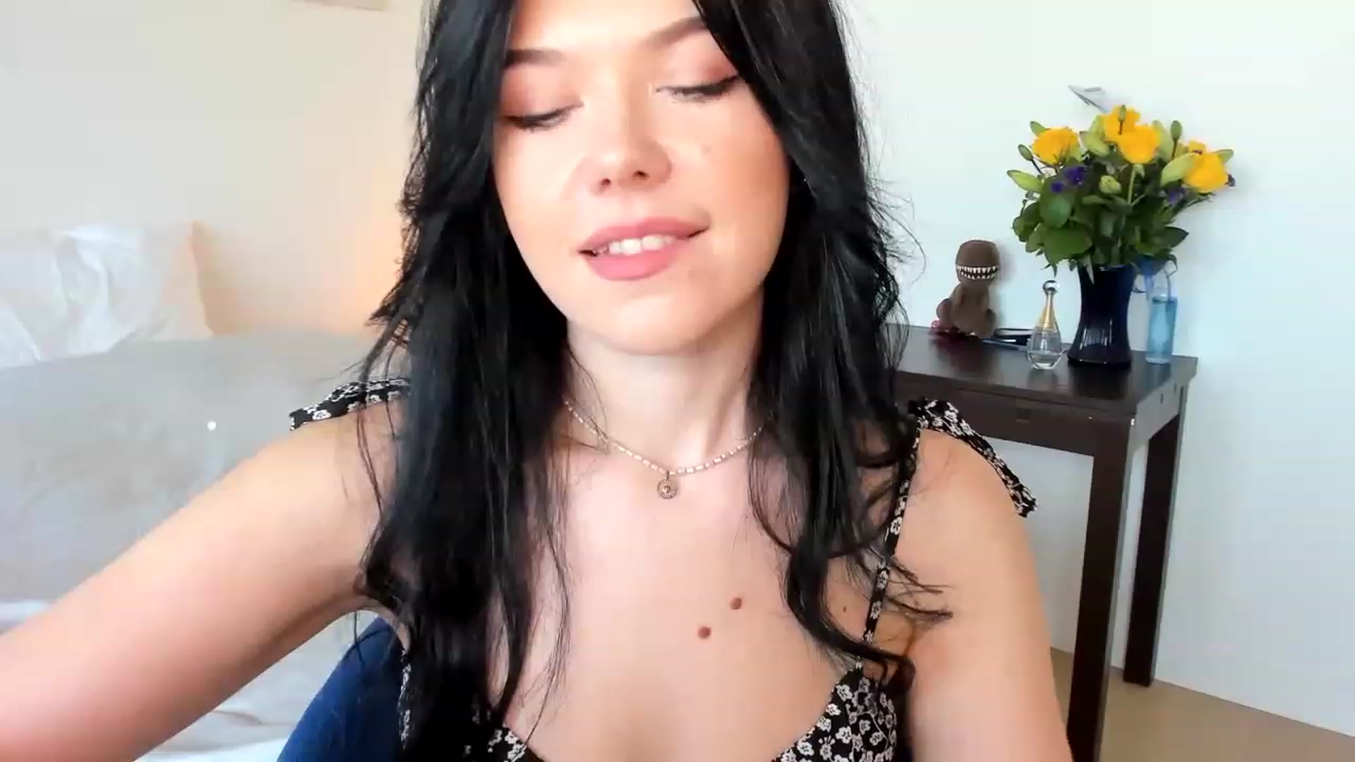 Gallery image thumbnail from Nancy_Morris's myfreecams stream on, 05/16/2023, 03:57 image 4 of 20