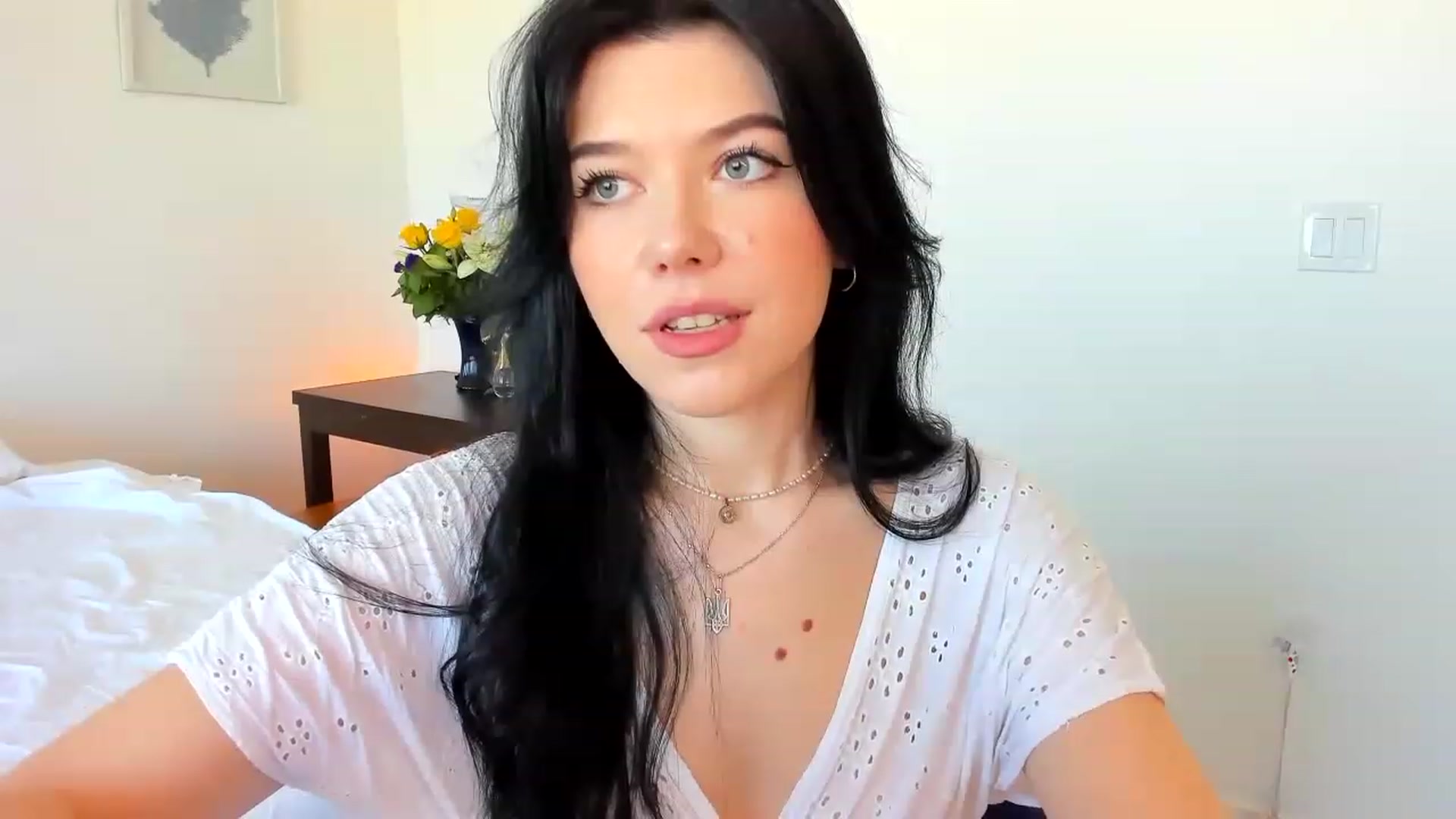 Gallery image thumbnail from Nancy_Morris's myfreecams stream on, 05/18/2023, 01:22 image 11 of 20