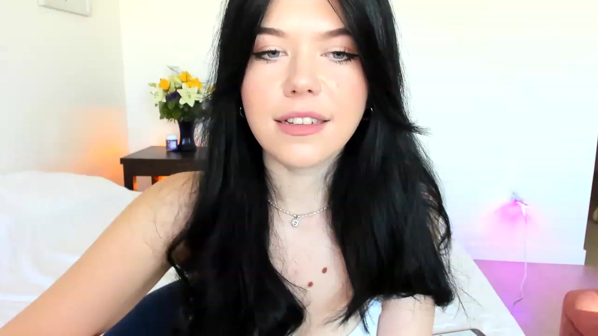 Gallery image thumbnail from Nancy_Morris's myfreecams stream on, 05/19/2023, 03:09 image 1 of 20