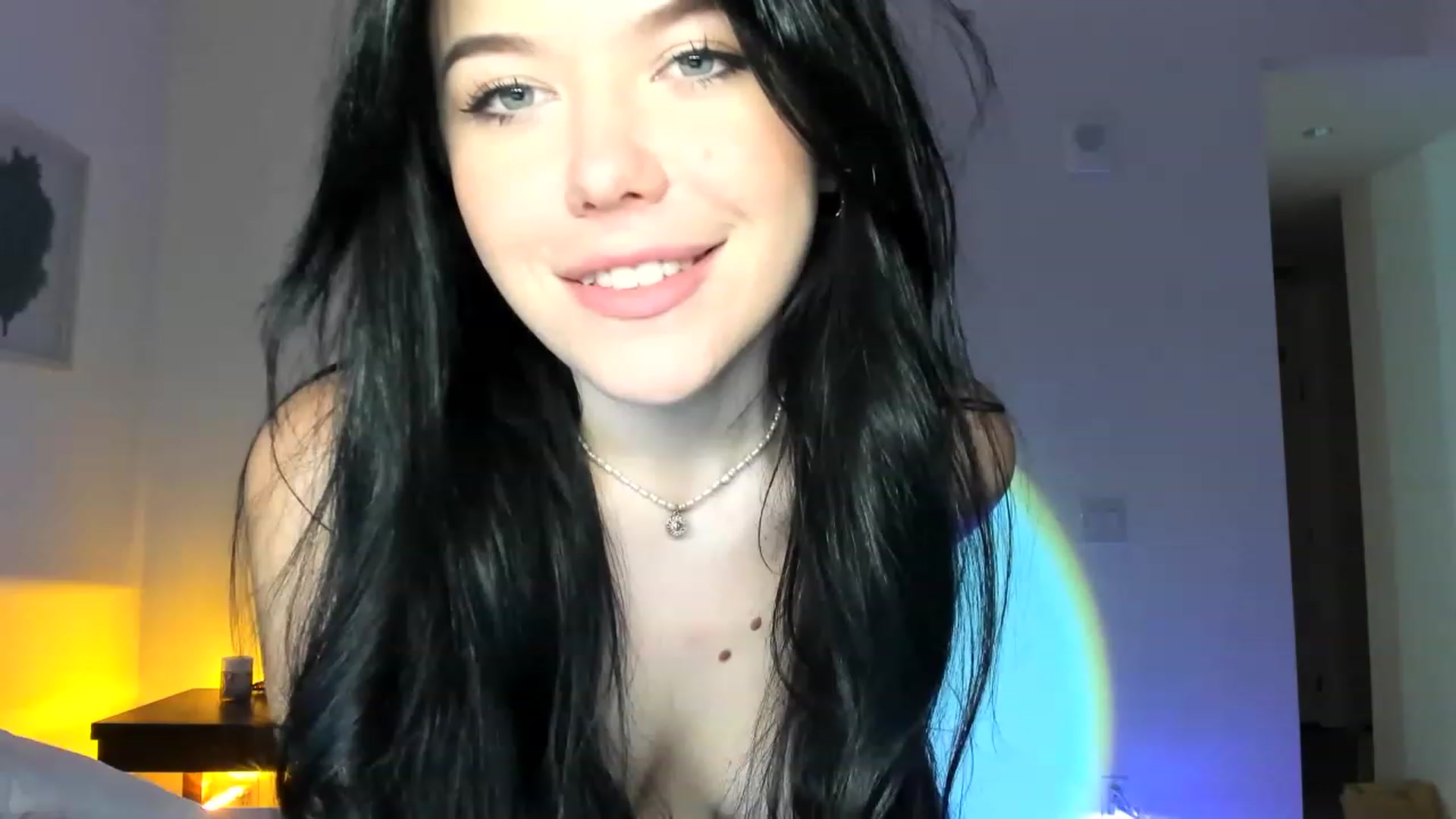 Gallery image thumbnail from Nancy_Morris's myfreecams stream on, 05/19/2023, 07:21 image 6 of 20