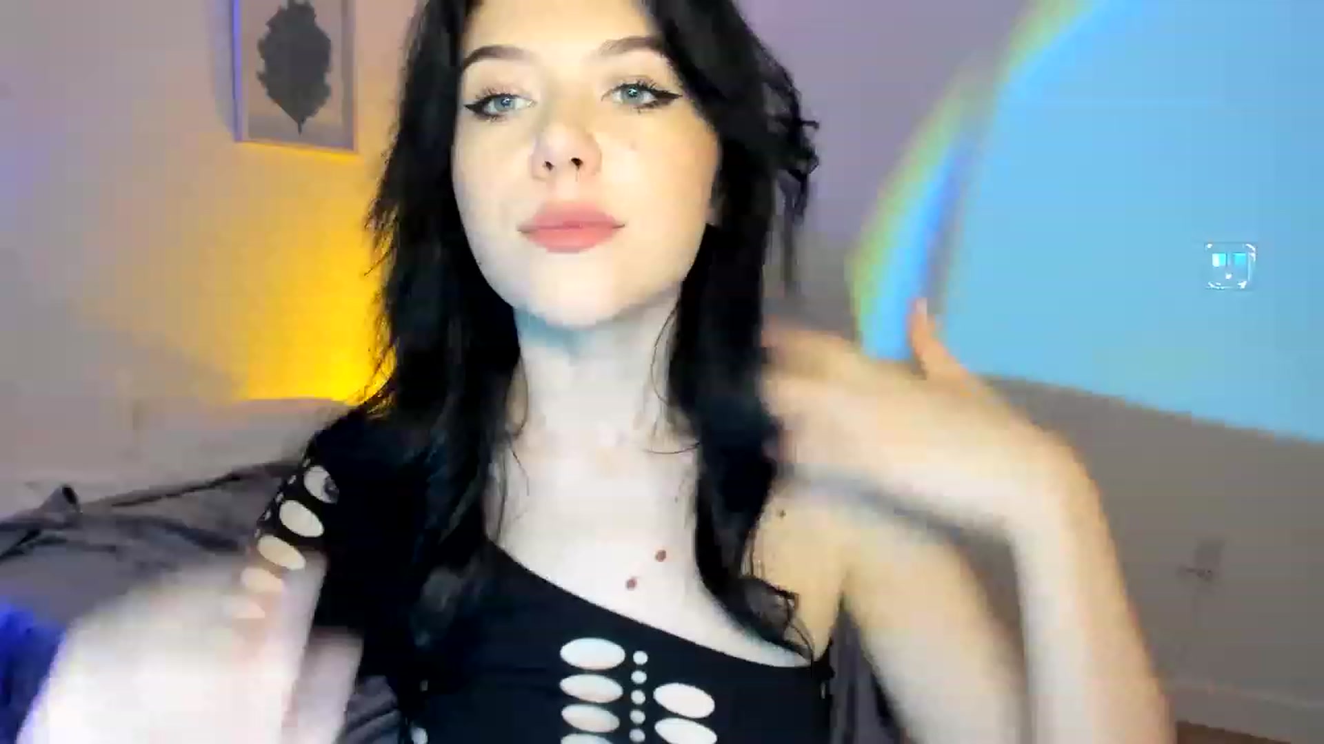 Gallery image thumbnail from Nancy_Morris's myfreecams stream on, 05/21/2023, 03:39 image 7 of 20