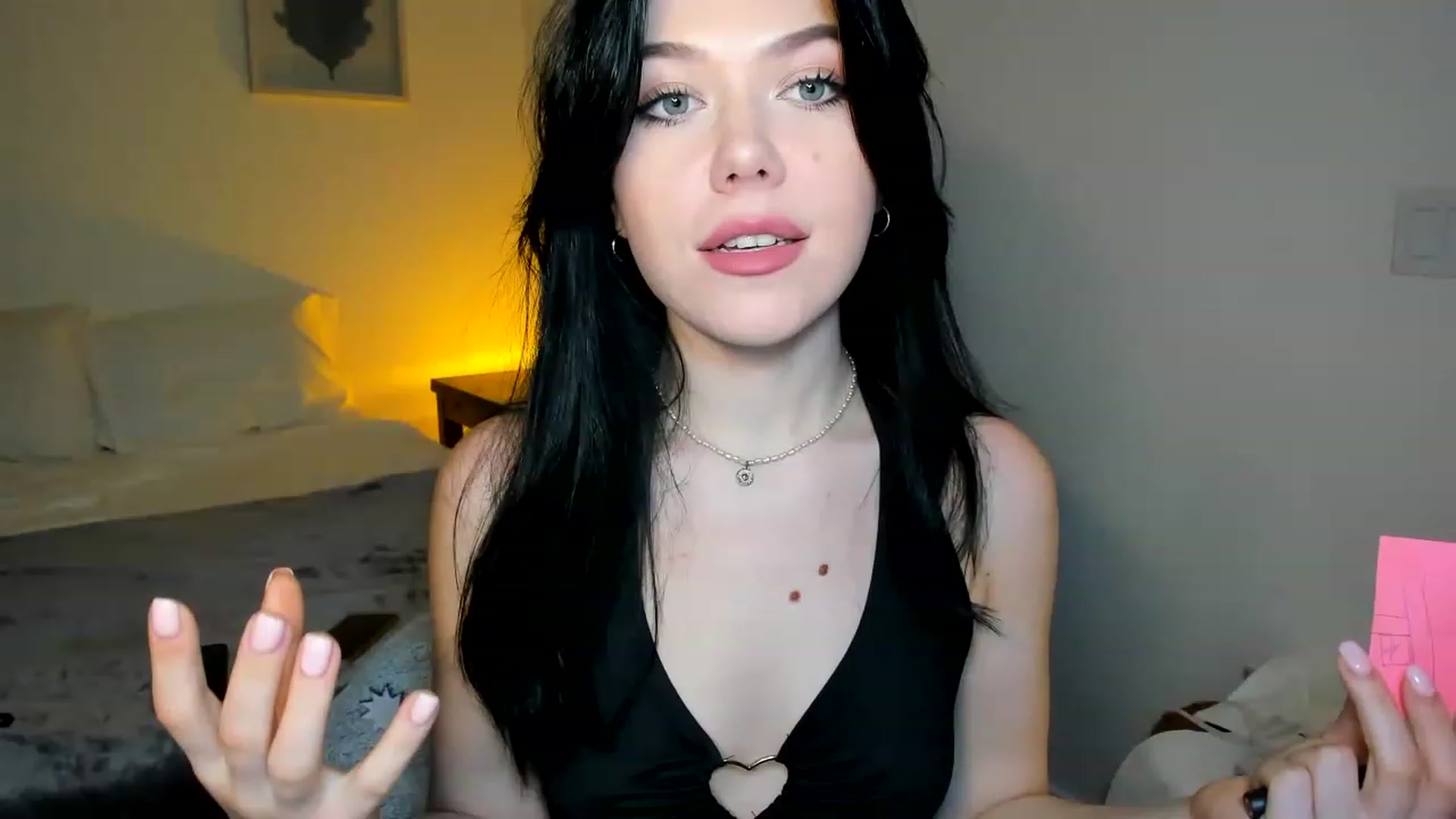 Gallery image thumbnail from Nancy_Morris's myfreecams stream on, 05/23/2023, 06:23 image 1 of 20