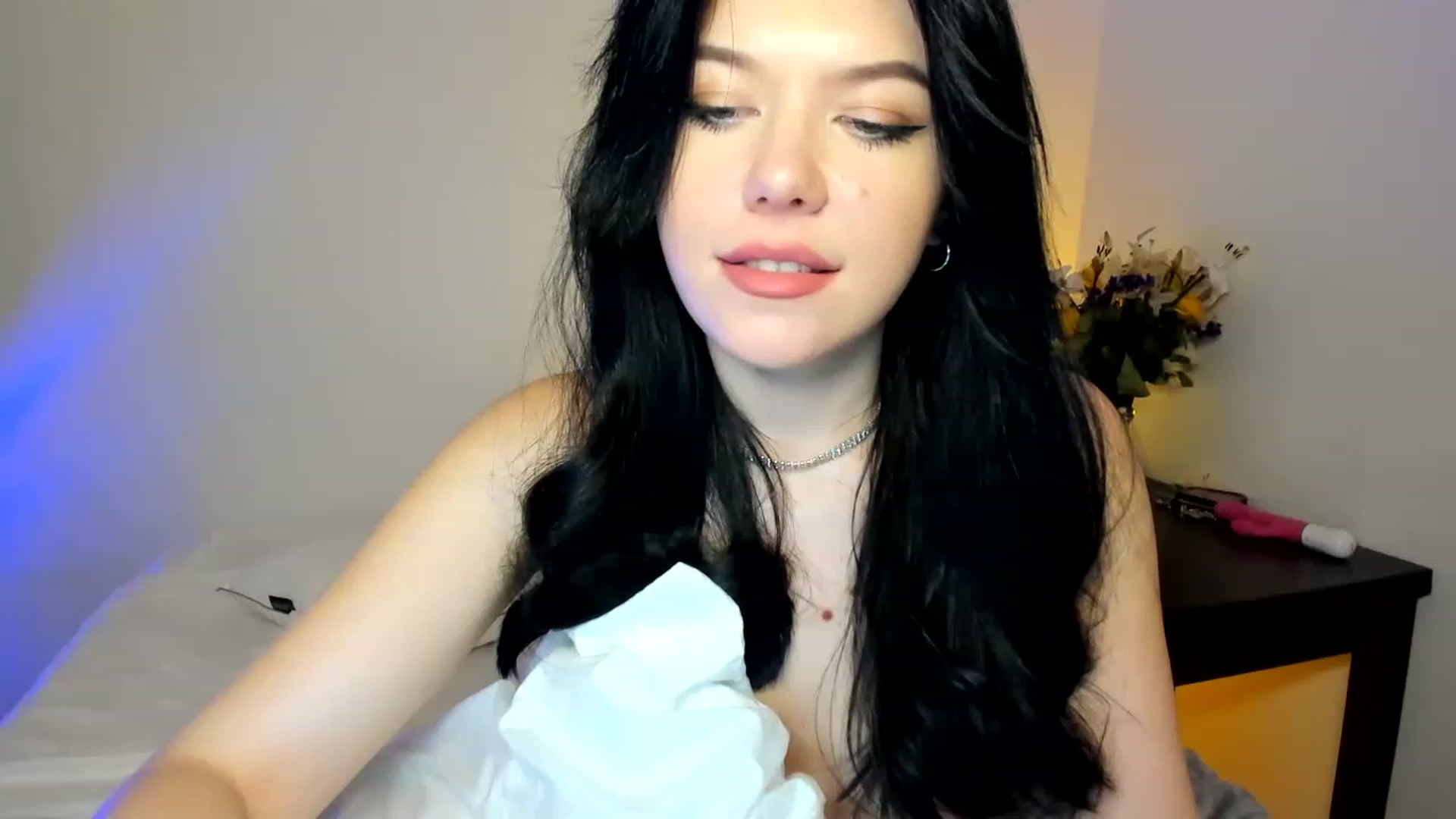 Gallery image thumbnail from Nancy_Morris's myfreecams stream on, 05/26/2023, 08:43 image 19 of 20