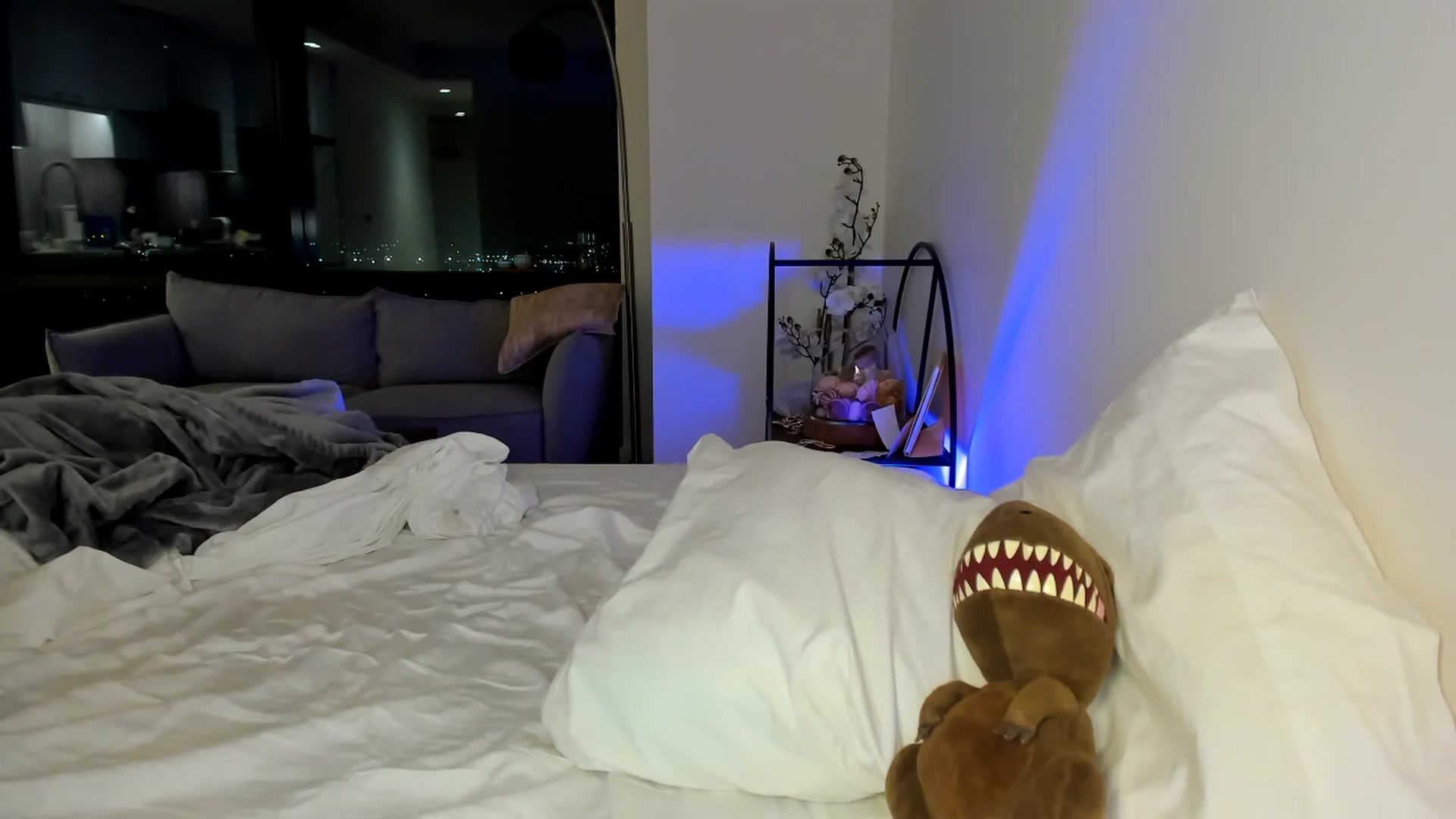 Gallery image thumbnail from Nancy_Morris's myfreecams stream on, 05/27/2023, 07:22 image 13 of 20