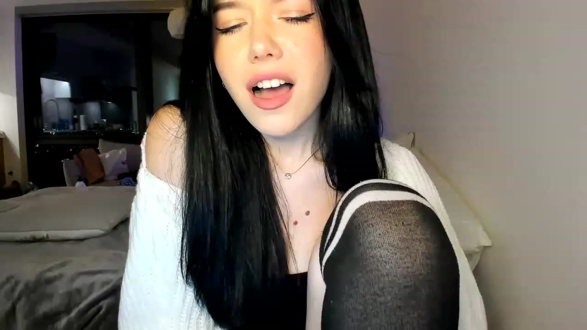 Gallery image thumbnail from Nancy_Morris's myfreecams stream on, 05/28/2023, 06:41 image 15 of 20