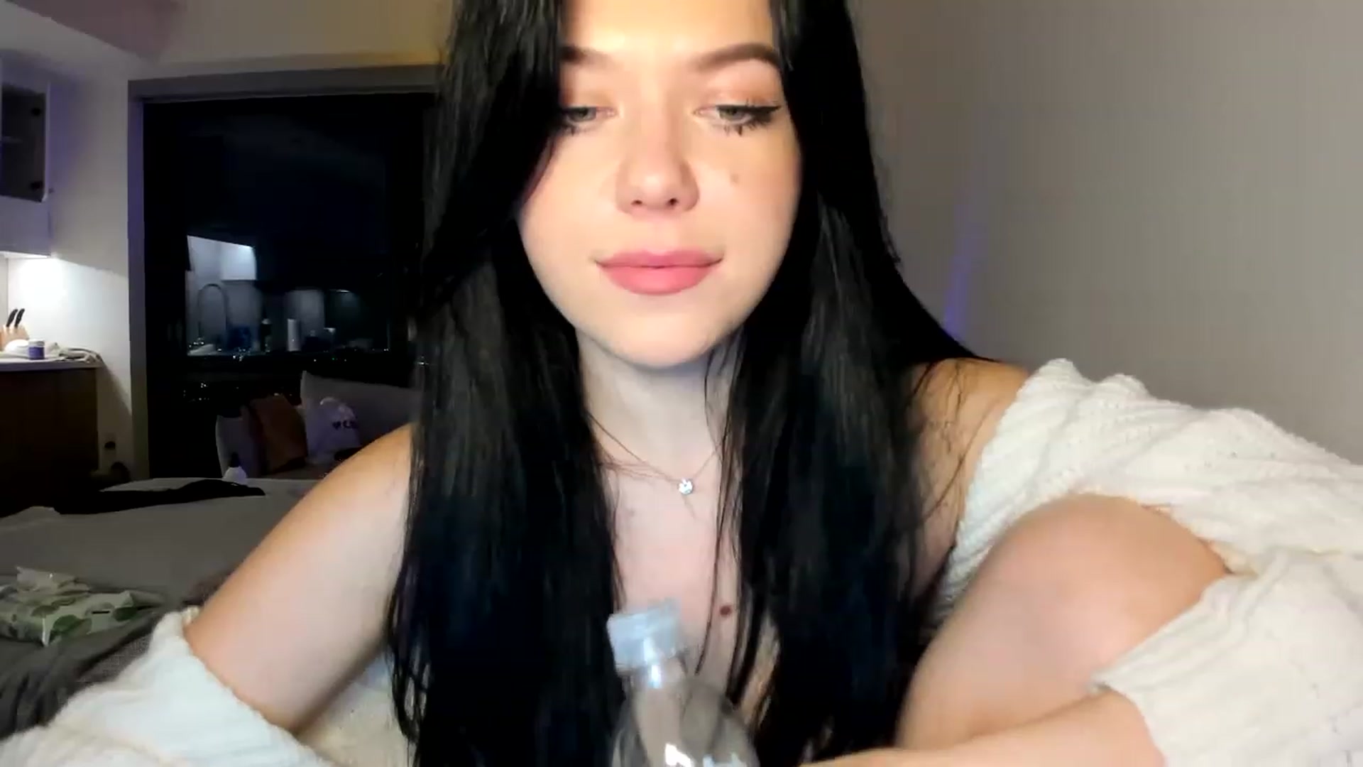 Gallery image thumbnail from Nancy_Morris's myfreecams stream on, 05/28/2023, 10:21 image 20 of 20