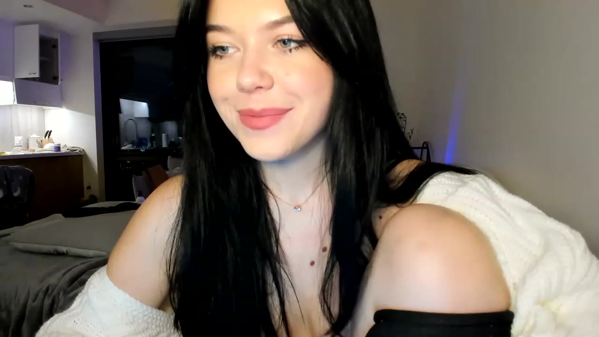 Gallery image thumbnail from Nancy_Morris's myfreecams stream on, 05/28/2023, 10:21 image 12 of 20