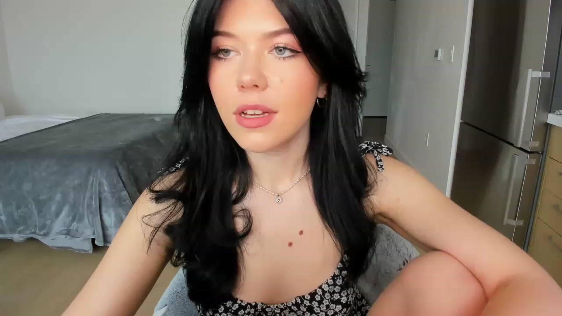Gallery image thumbnail from Nancy_Morris's myfreecams stream on, 05/31/2023, 01:26 image 12 of 20
