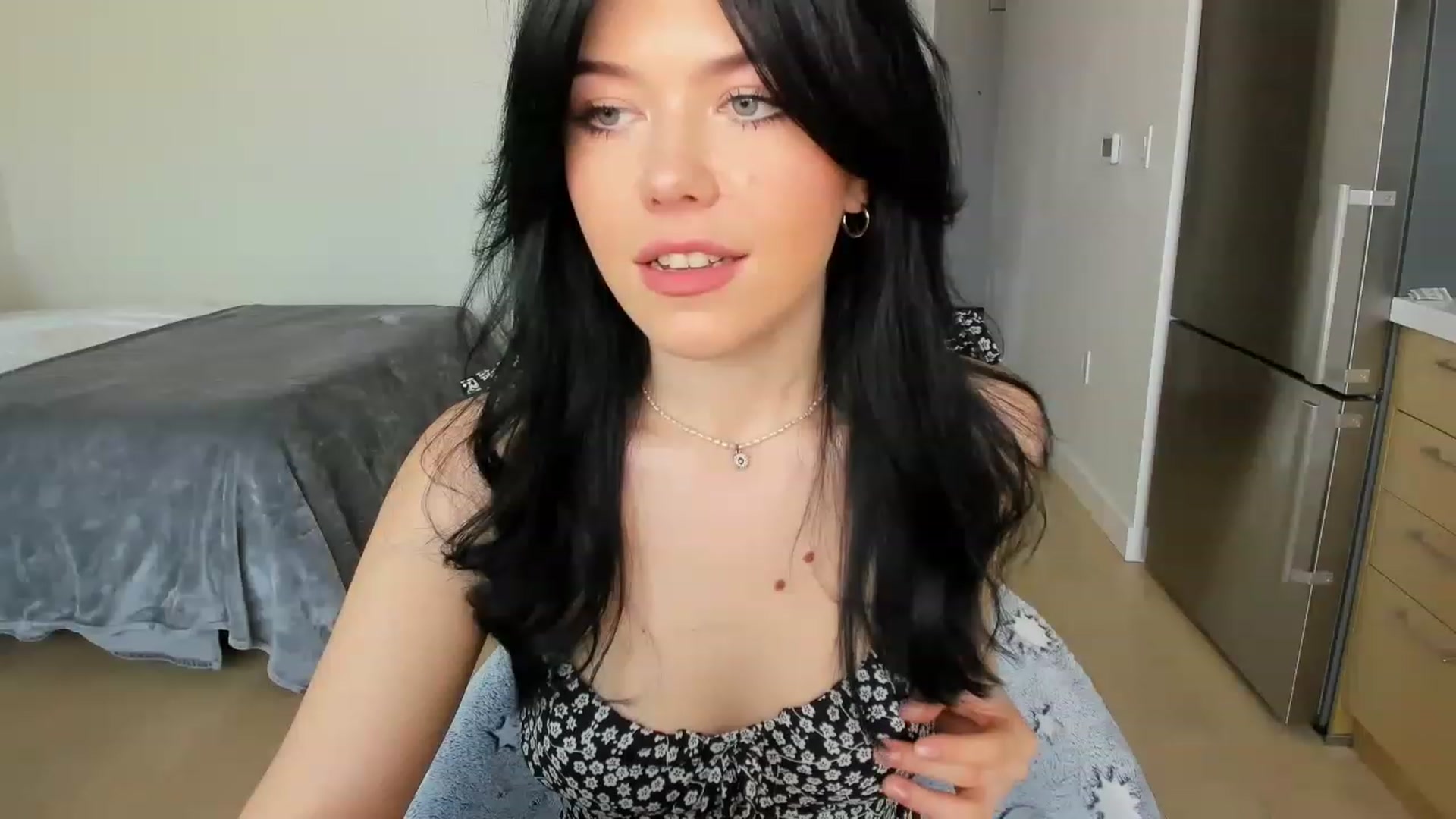 Gallery image thumbnail from Nancy_Morris's myfreecams stream on, 05/31/2023, 01:26 image 5 of 20