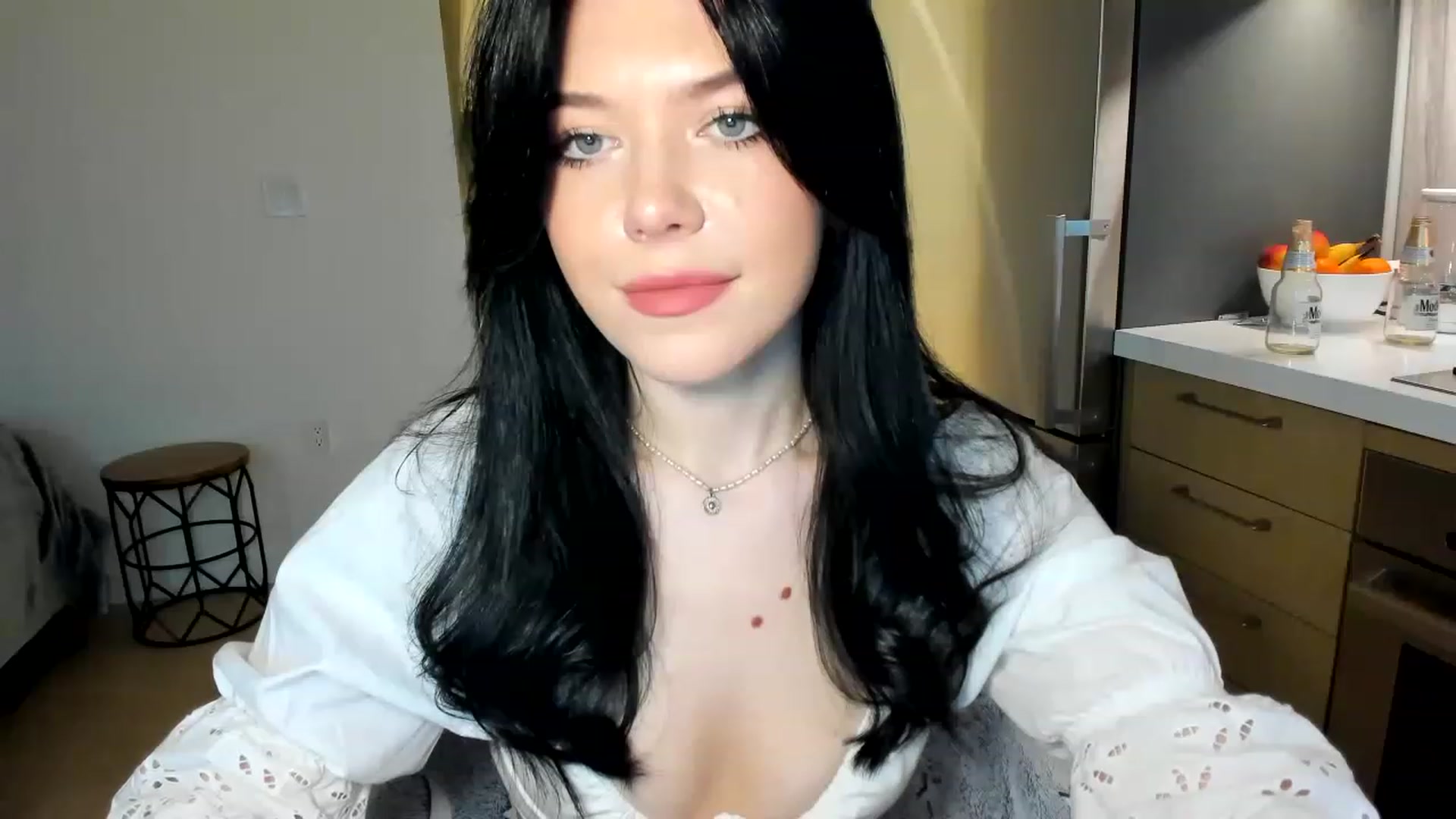 Gallery image thumbnail from Nancy_Morris's myfreecams stream on, 06/01/2023, 03:01 image 6 of 20