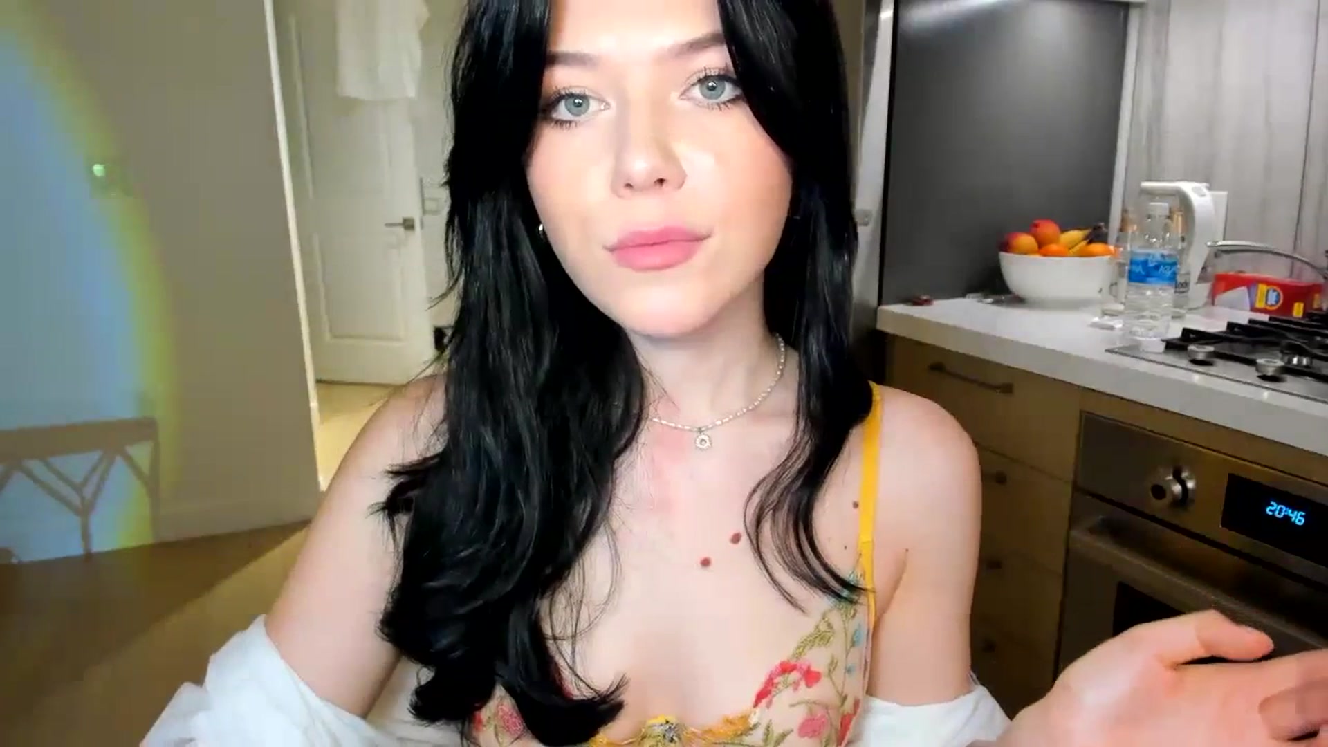 Gallery image thumbnail from Nancy_Morris's myfreecams stream on, 06/01/2023, 06:06 image 4 of 20