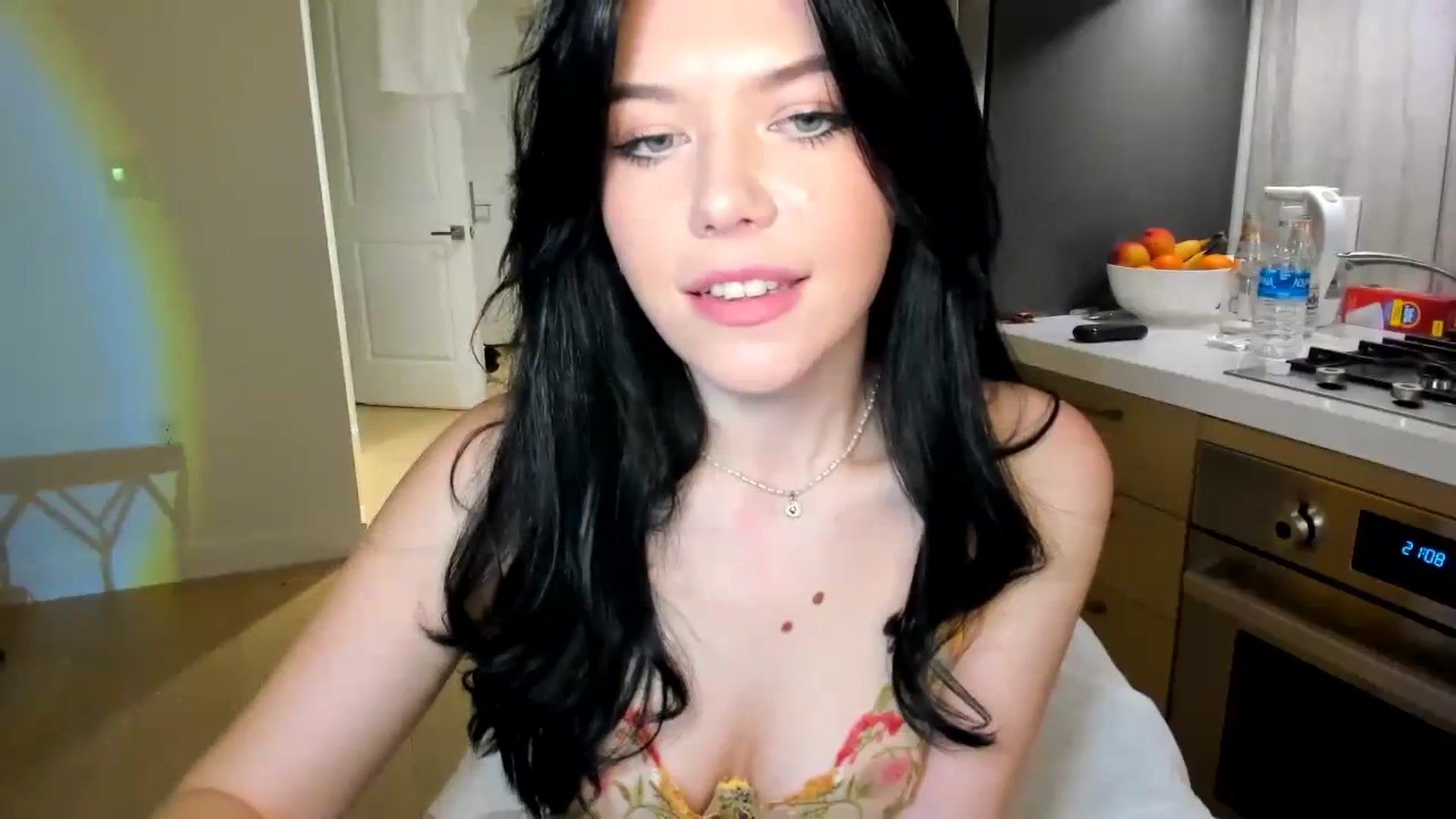Gallery image thumbnail from Nancy_Morris's myfreecams stream on, 06/01/2023, 06:06 image 9 of 20