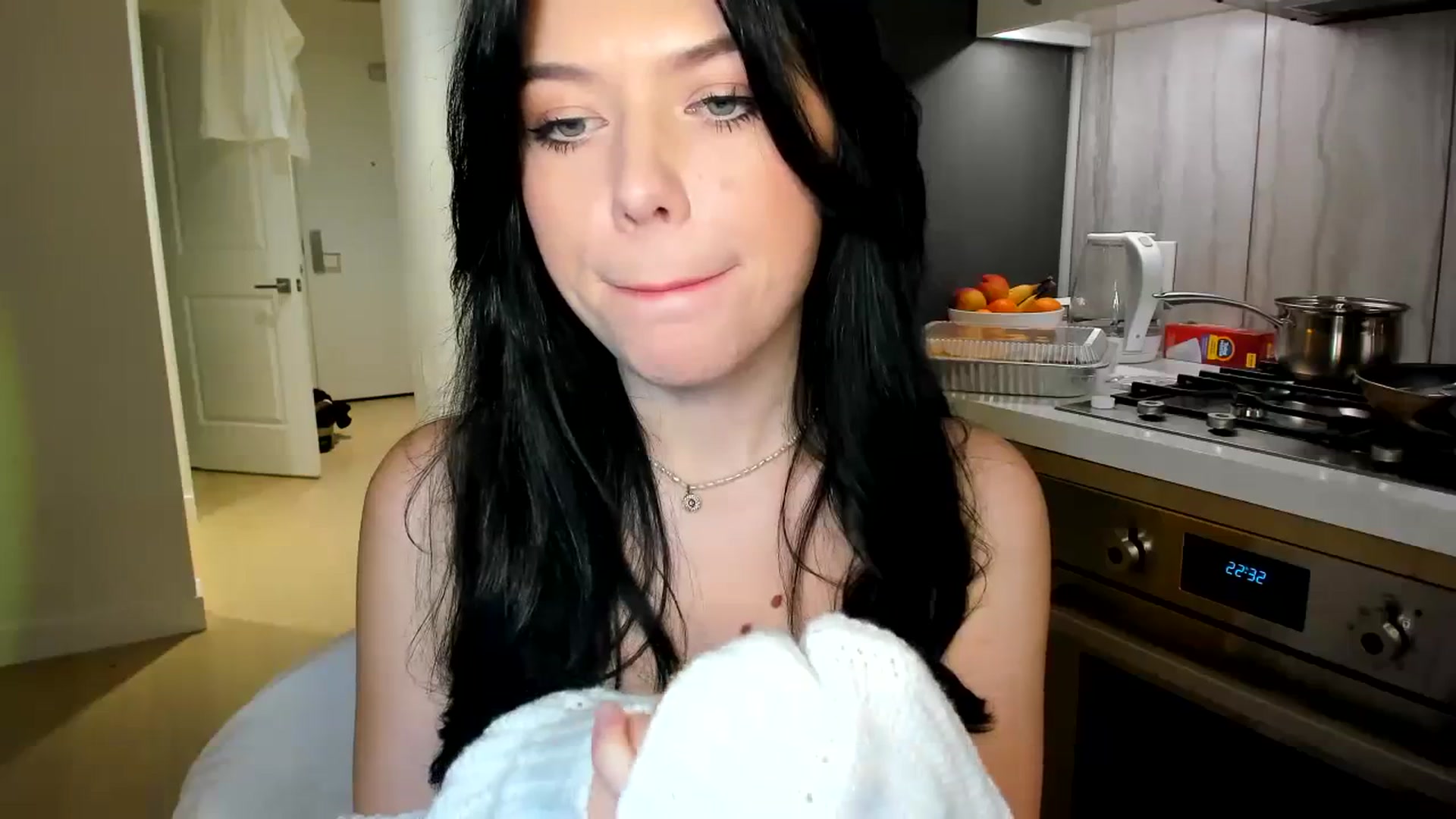 Gallery image thumbnail from Nancy_Morris's myfreecams stream on, 06/01/2023, 07:06 image 10 of 20