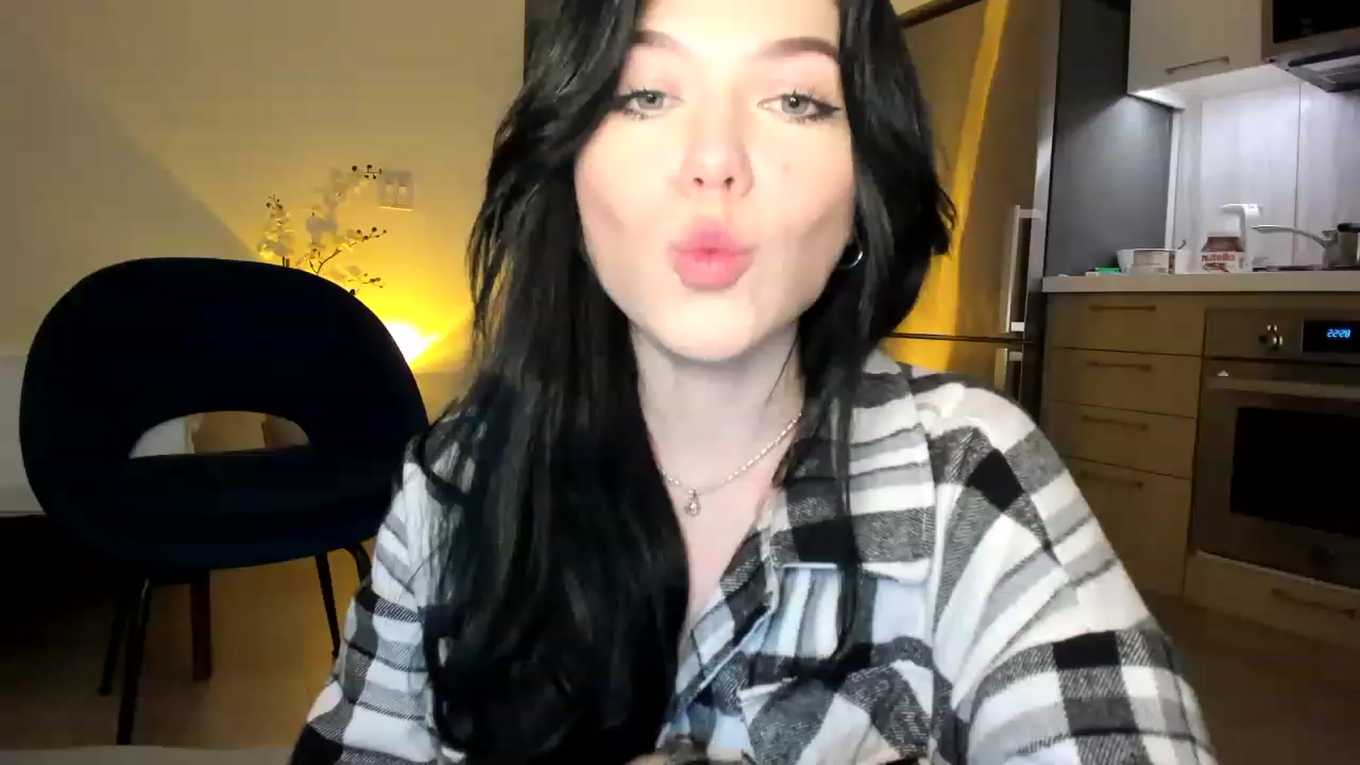 Gallery image thumbnail from Nancy_Morris's myfreecams stream on, 06/05/2023, 07:03 image 8 of 20