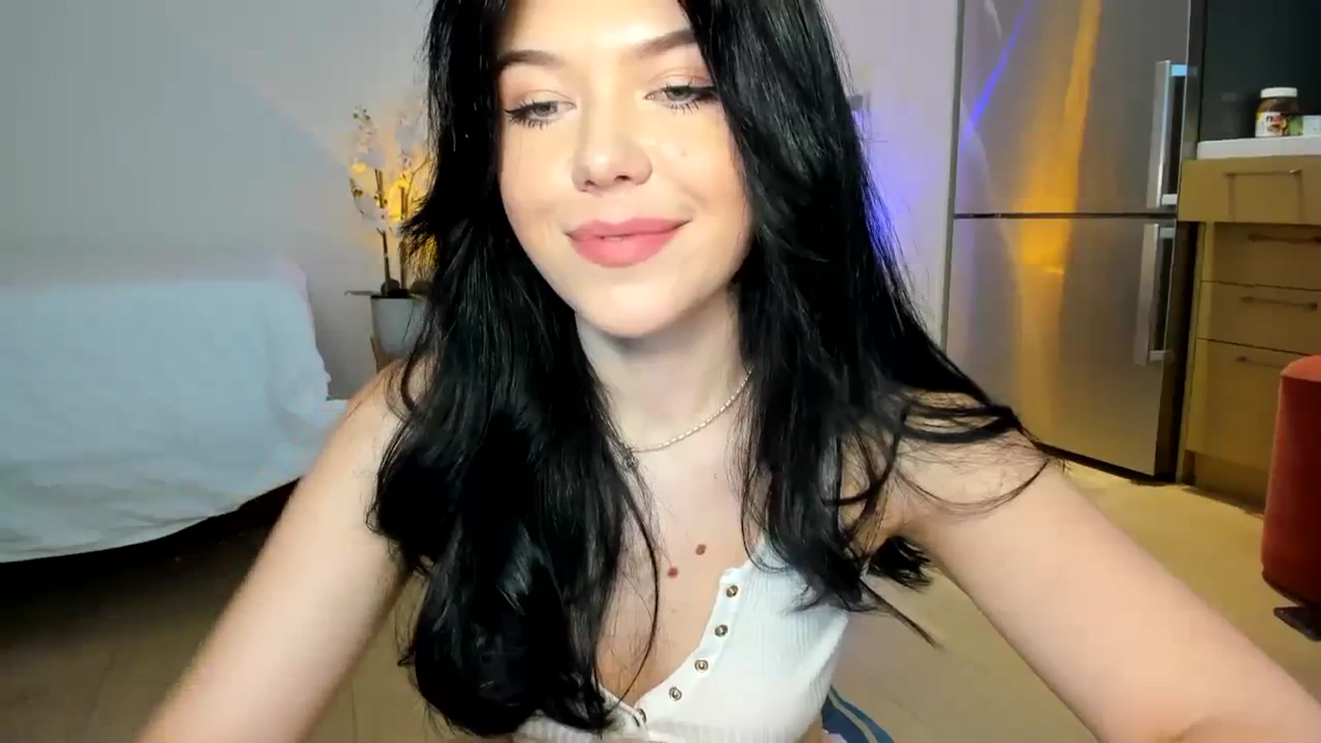 Gallery image thumbnail from Nancy_Morris's myfreecams stream on, 06/06/2023, 01:50 image 17 of 20